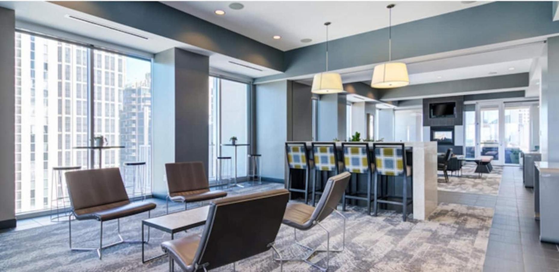 Modern Midtown Retreat Views Rooftop Pool