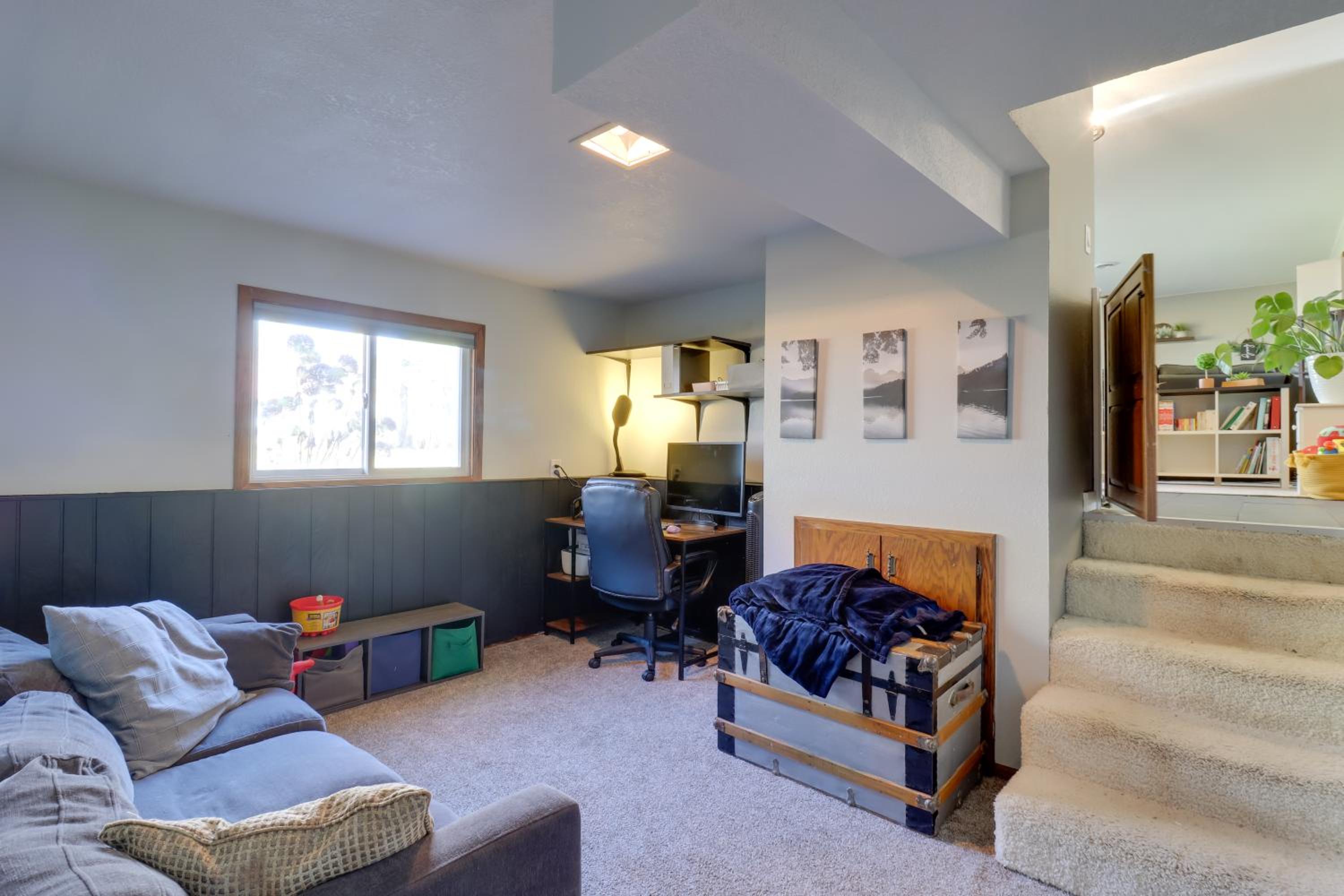 11 Mi to Maple Lake Family-Friendly Fertile Home
