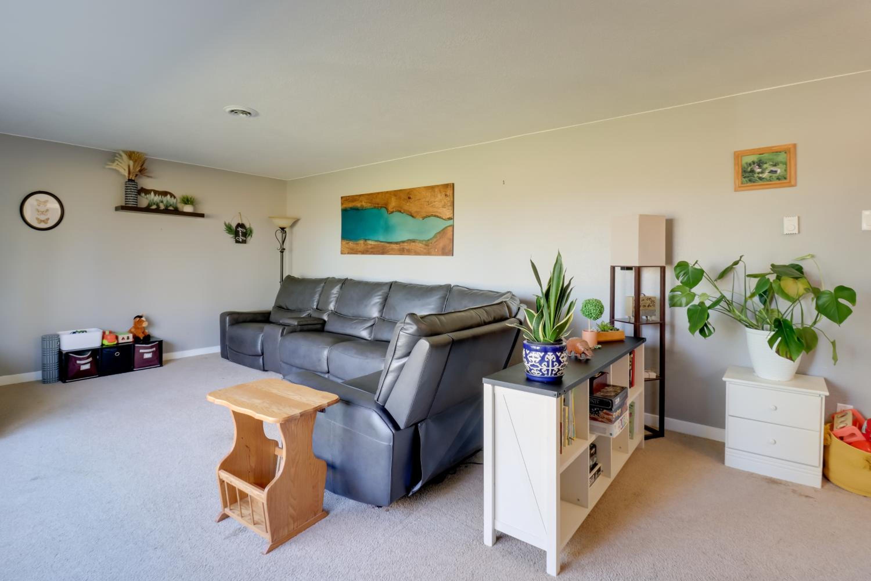 11 Mi to Maple Lake Family-Friendly Fertile Home