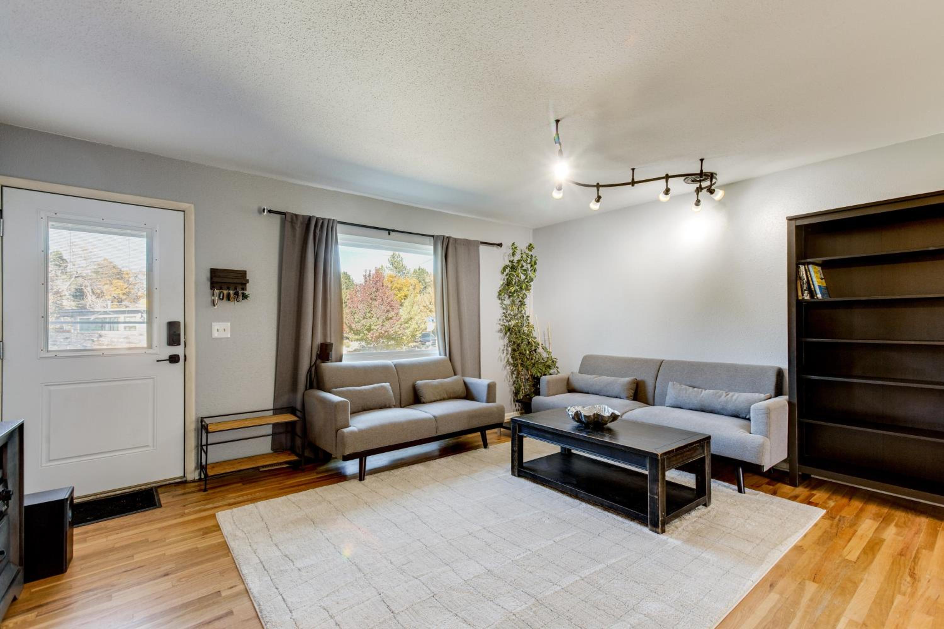 Furnished Patio! Suburban Gem 11 Mi to Dtwn Denver