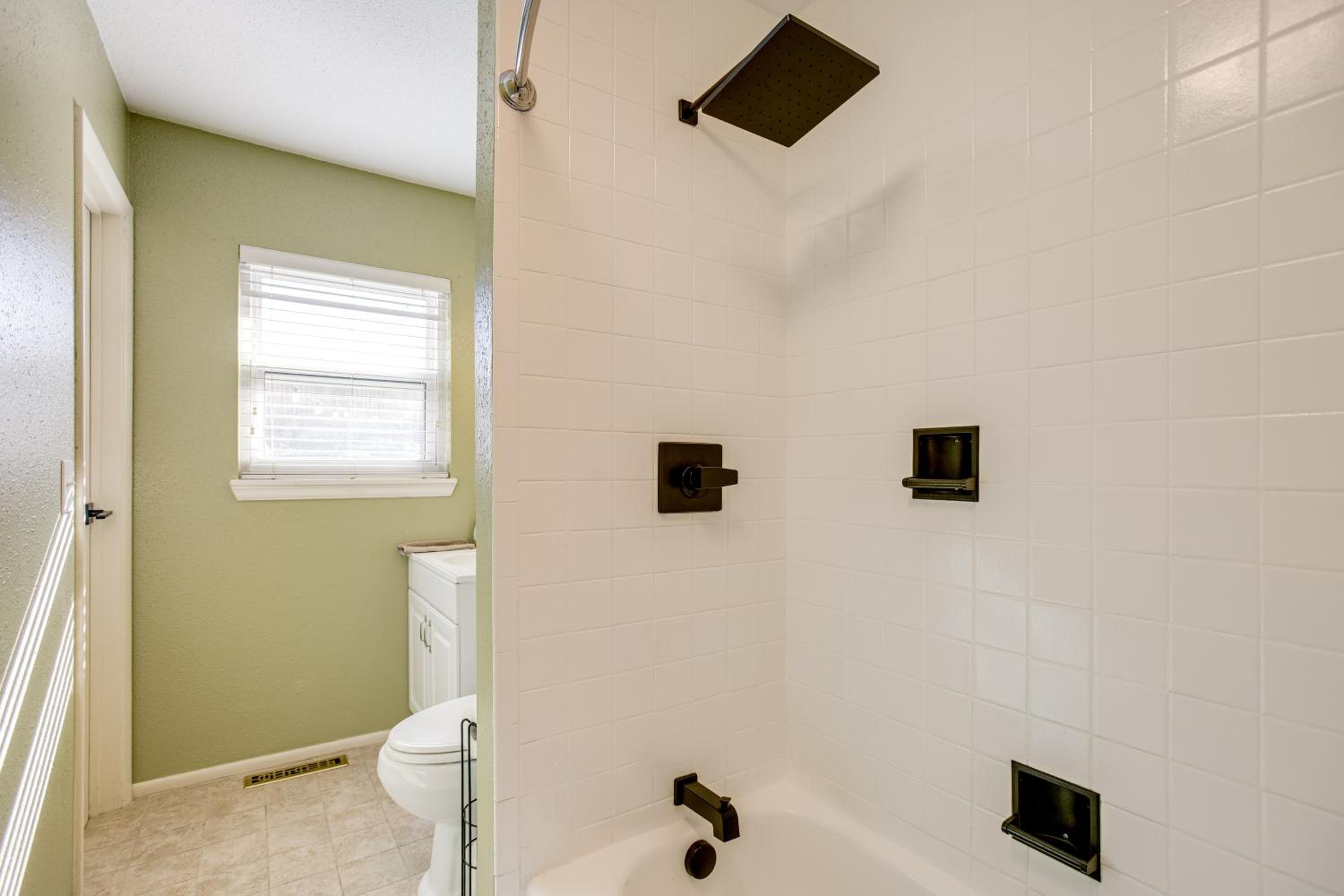 Furnished Patio! Suburban Gem 11 Mi to Dtwn Denver
