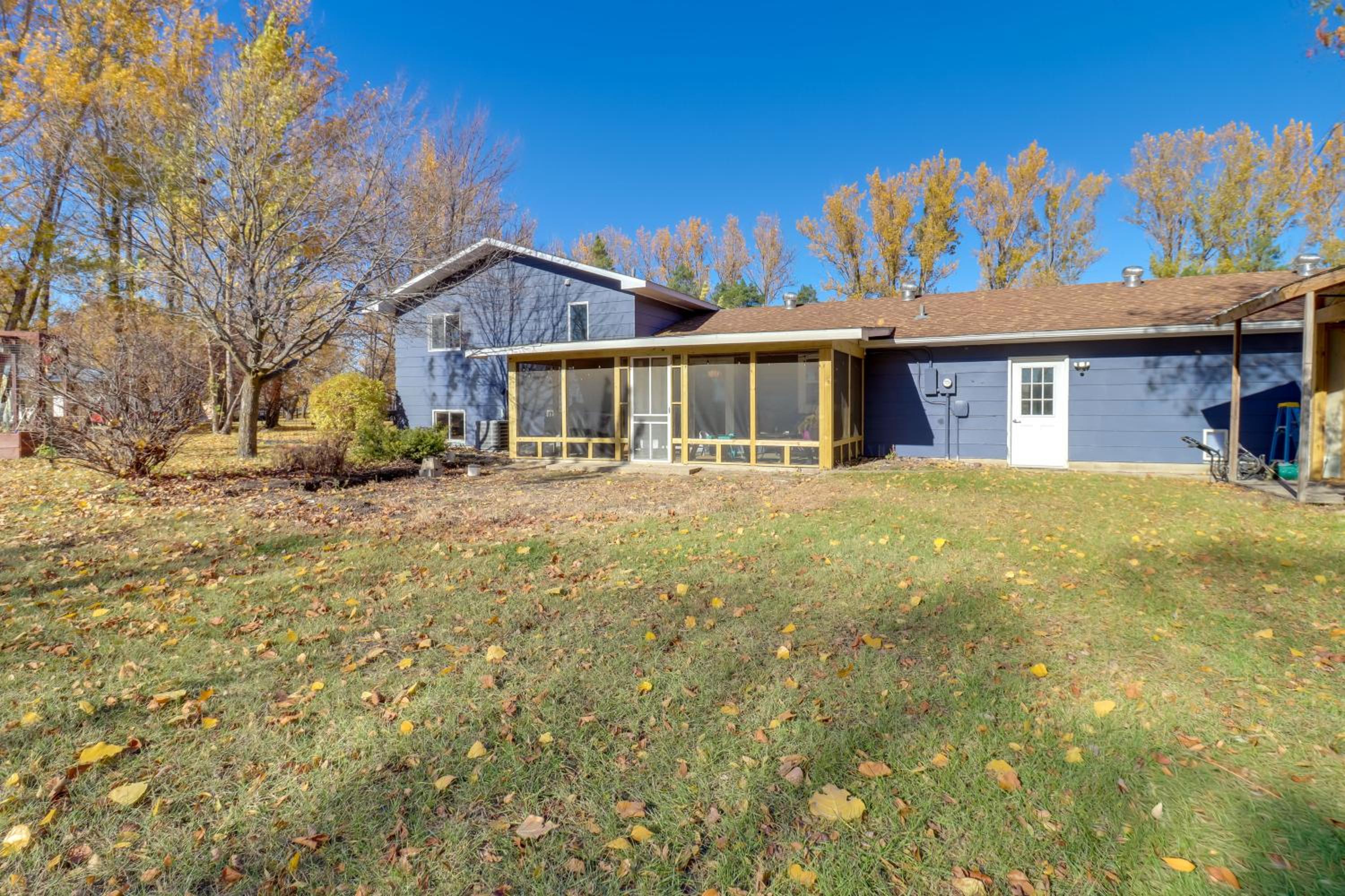 11 Mi to Maple Lake Family-Friendly Fertile Home