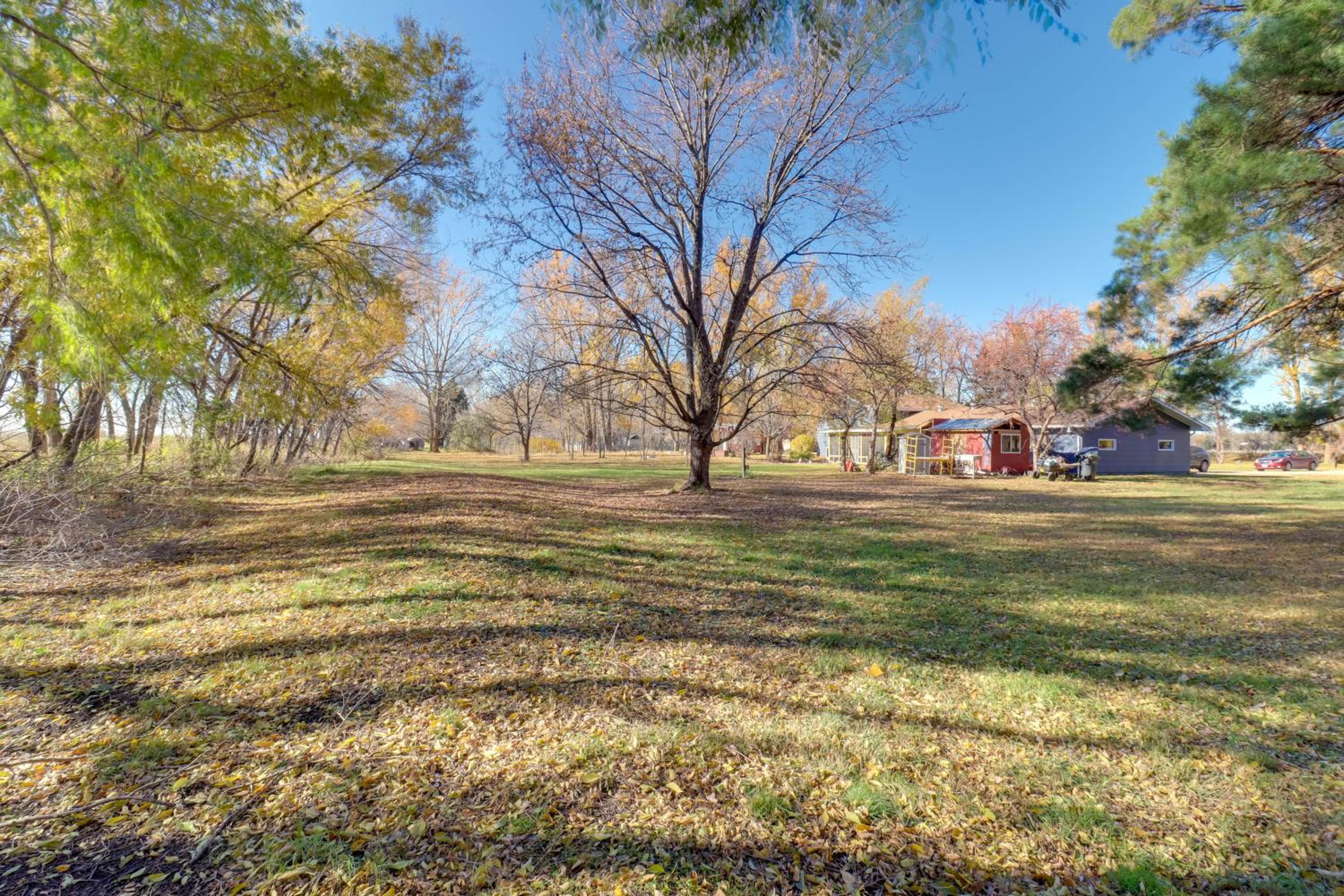 11 Mi to Maple Lake Family-Friendly Fertile Home