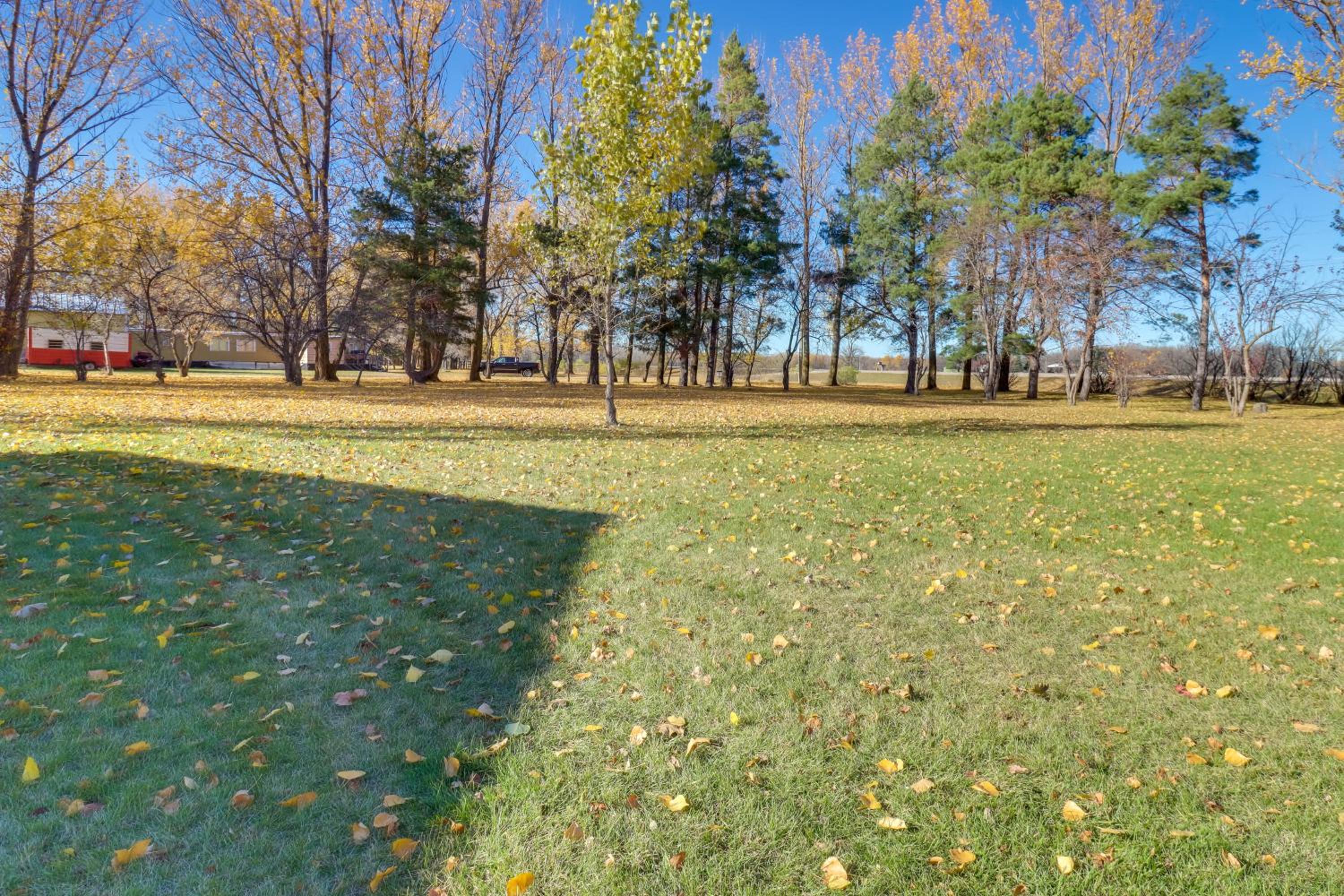 11 Mi to Maple Lake Family-Friendly Fertile Home