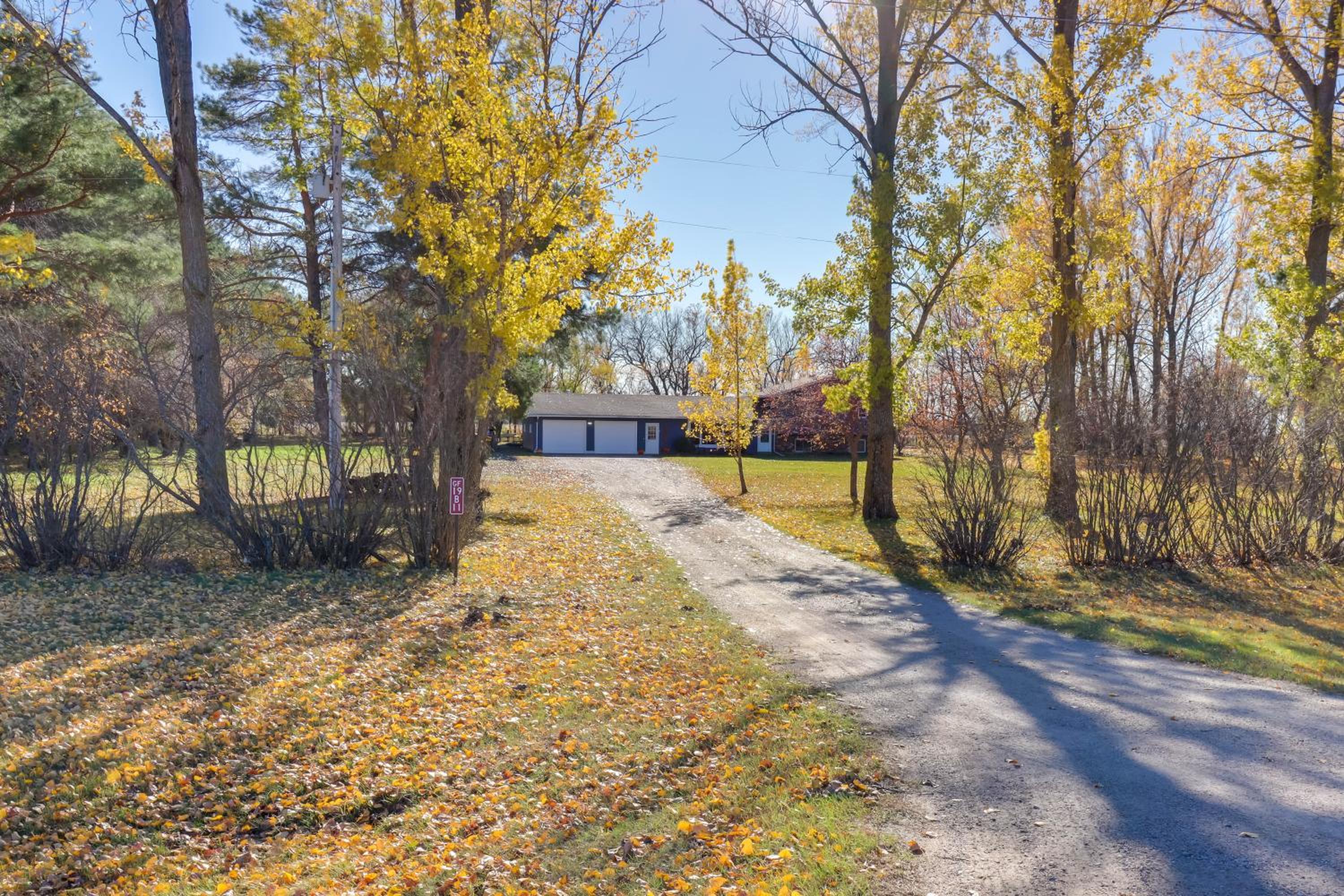 11 Mi to Maple Lake Family-Friendly Fertile Home