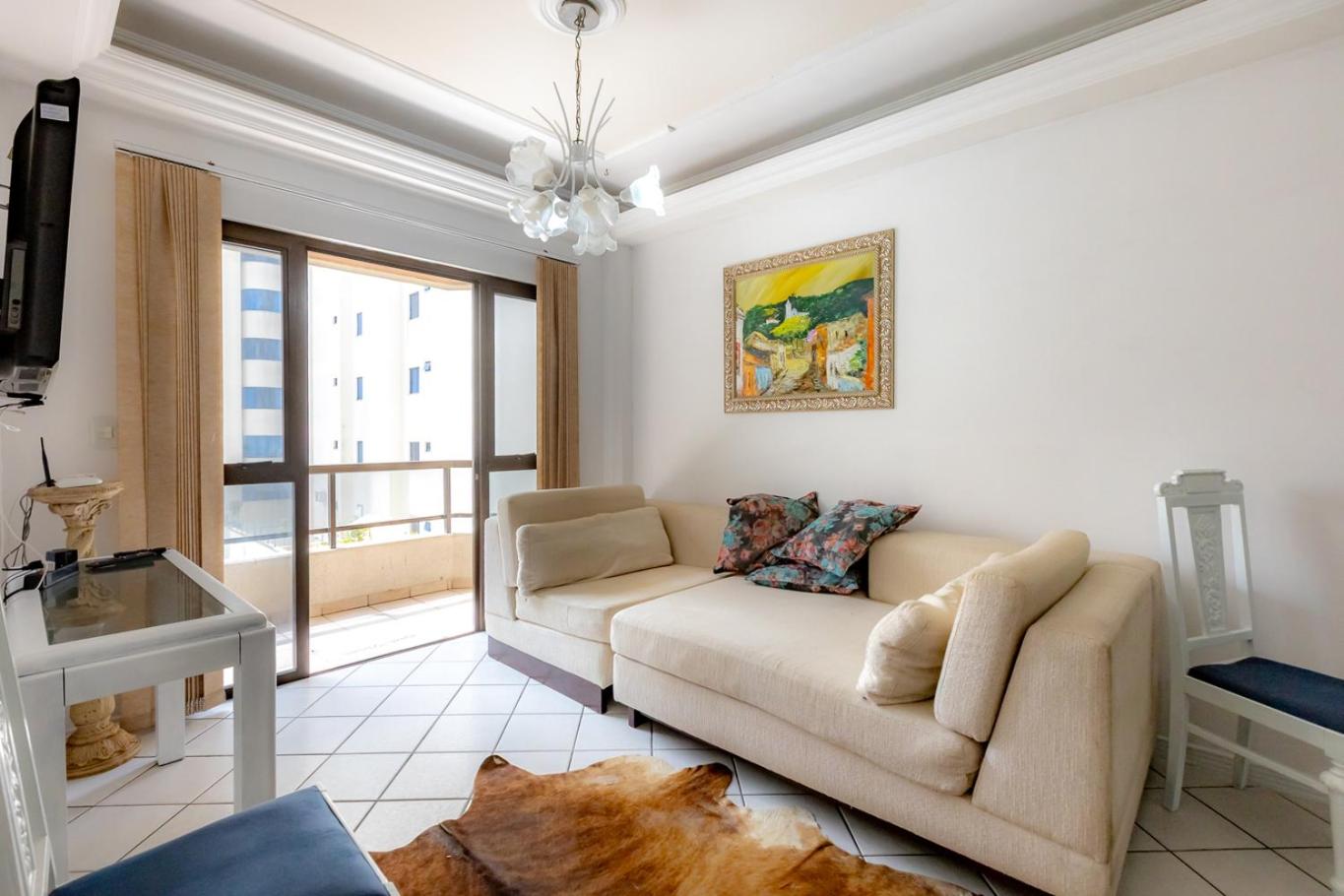 Apartamento com Varanda, Churrasqueira e Vista Mar