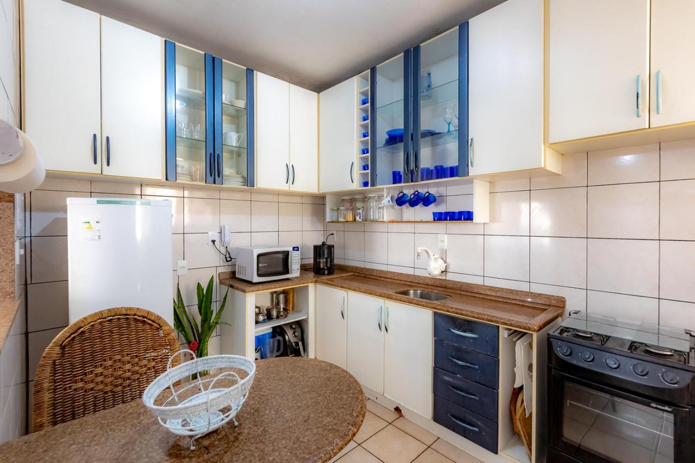 Apartamento com Varanda, Churrasqueira e Vista Mar