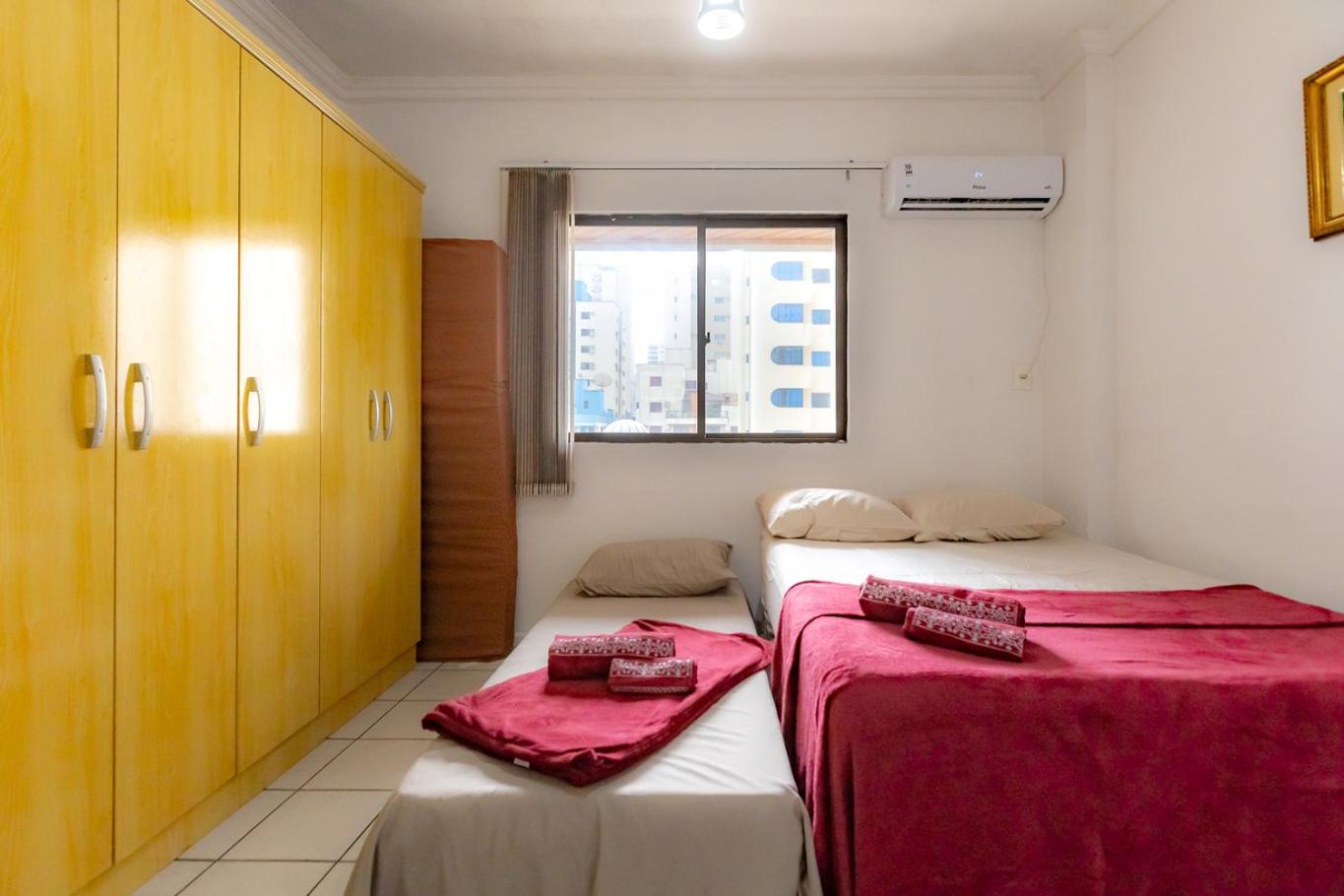 Apartamento com Varanda, Churrasqueira e Vista Mar