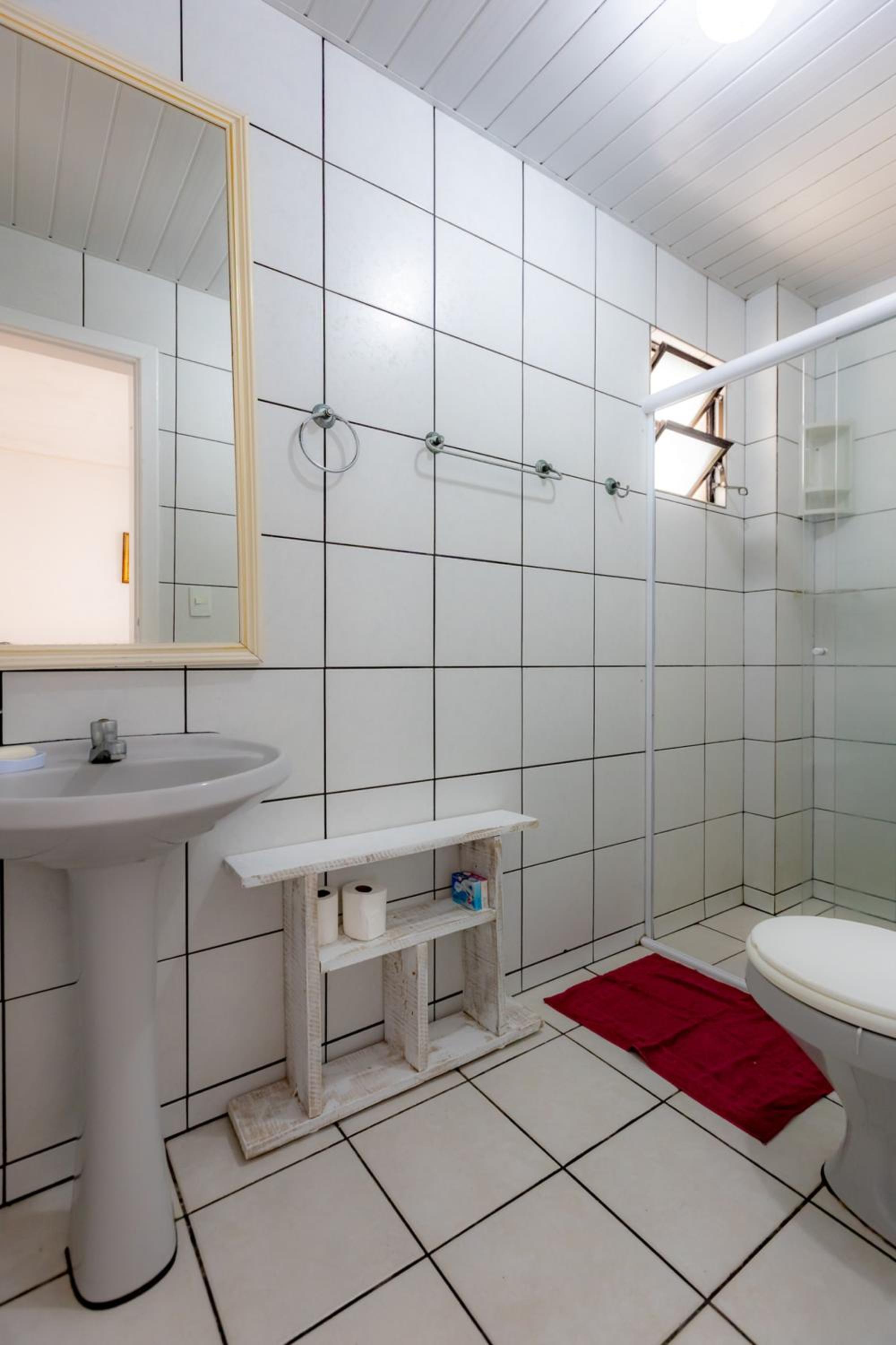 Apartamento com Varanda, Churrasqueira e Vista Mar
