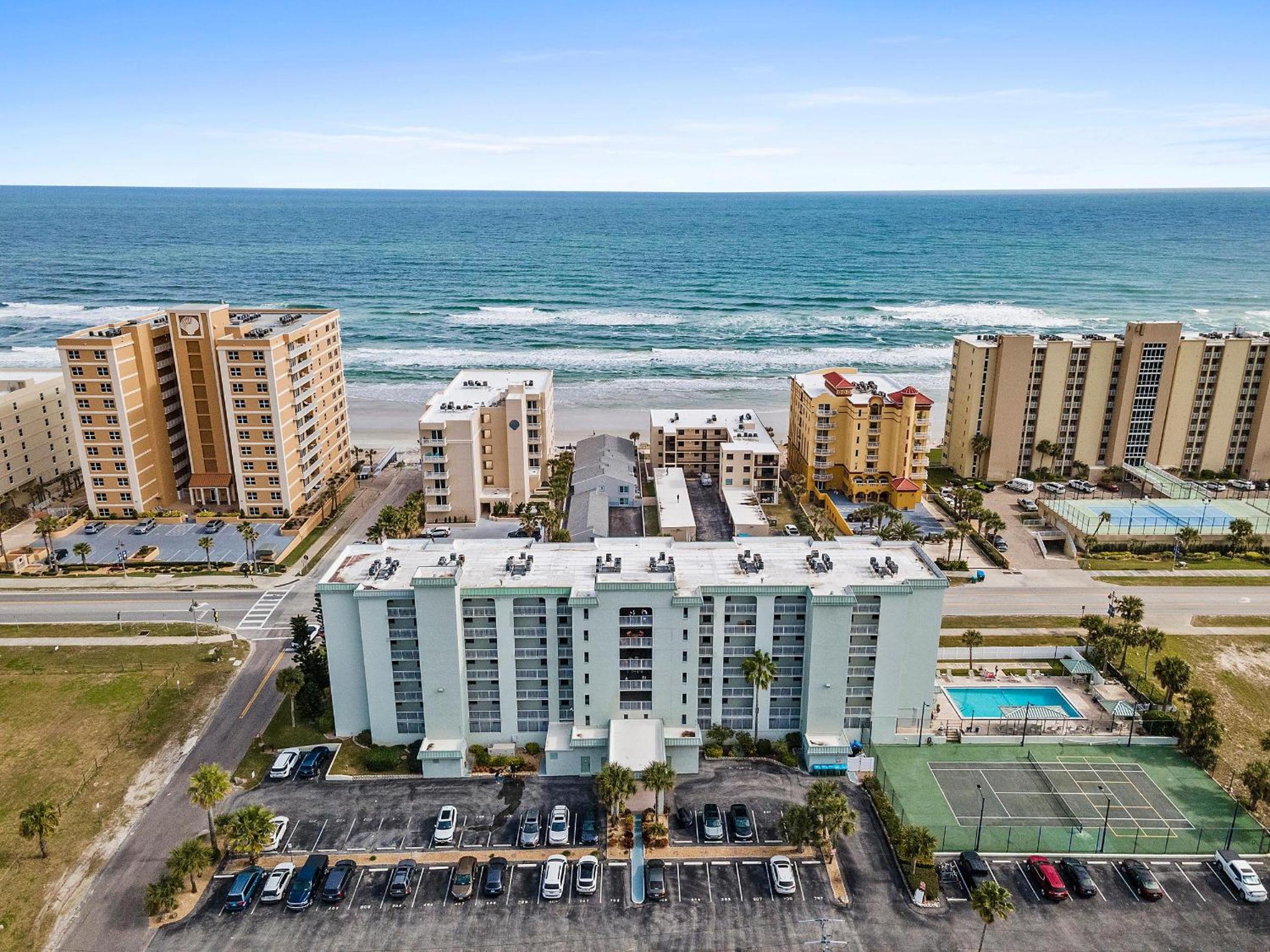 Ocean Terrace Club 604