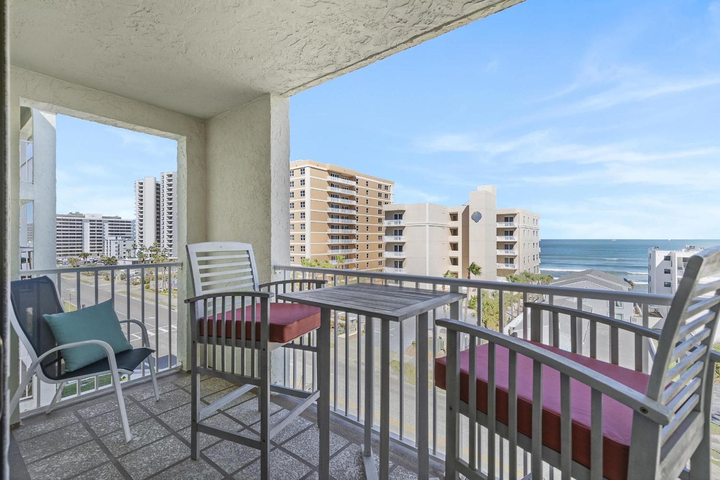 Ocean Terrace Club 604