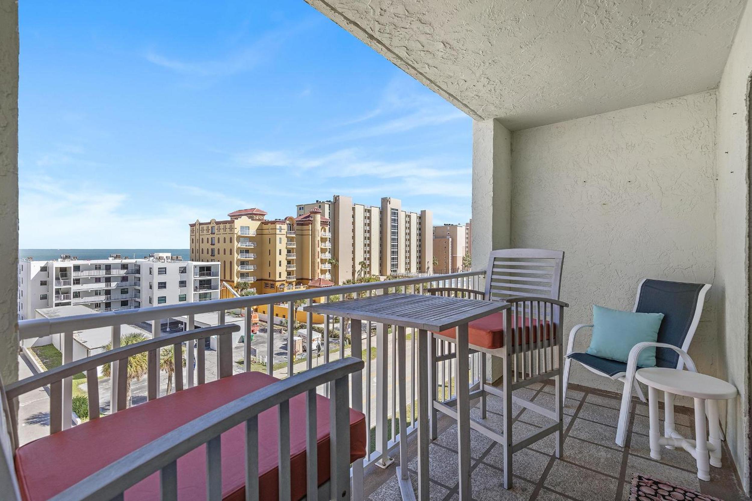 Ocean Terrace Club 604