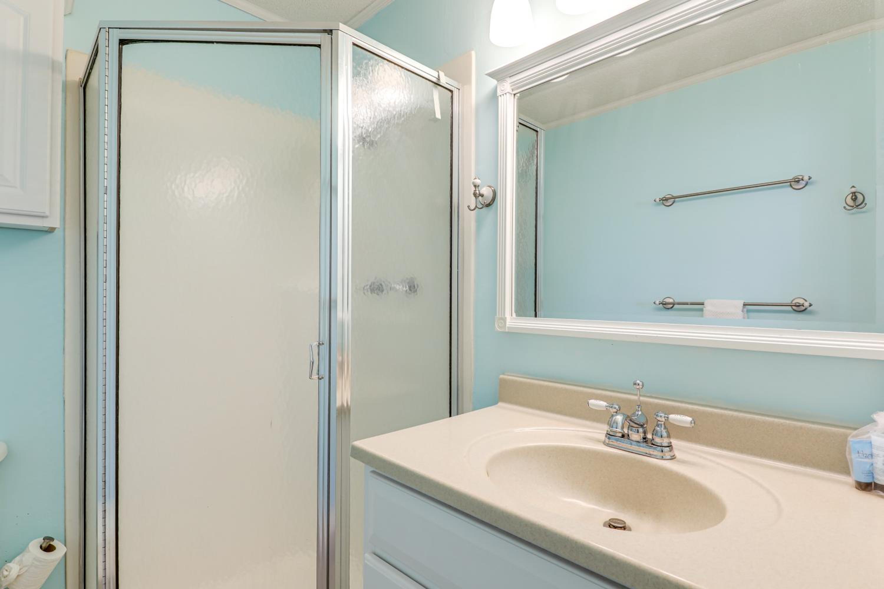 Steps to Sea! 3rd-Floor Myrtle Beach Condo with Pool