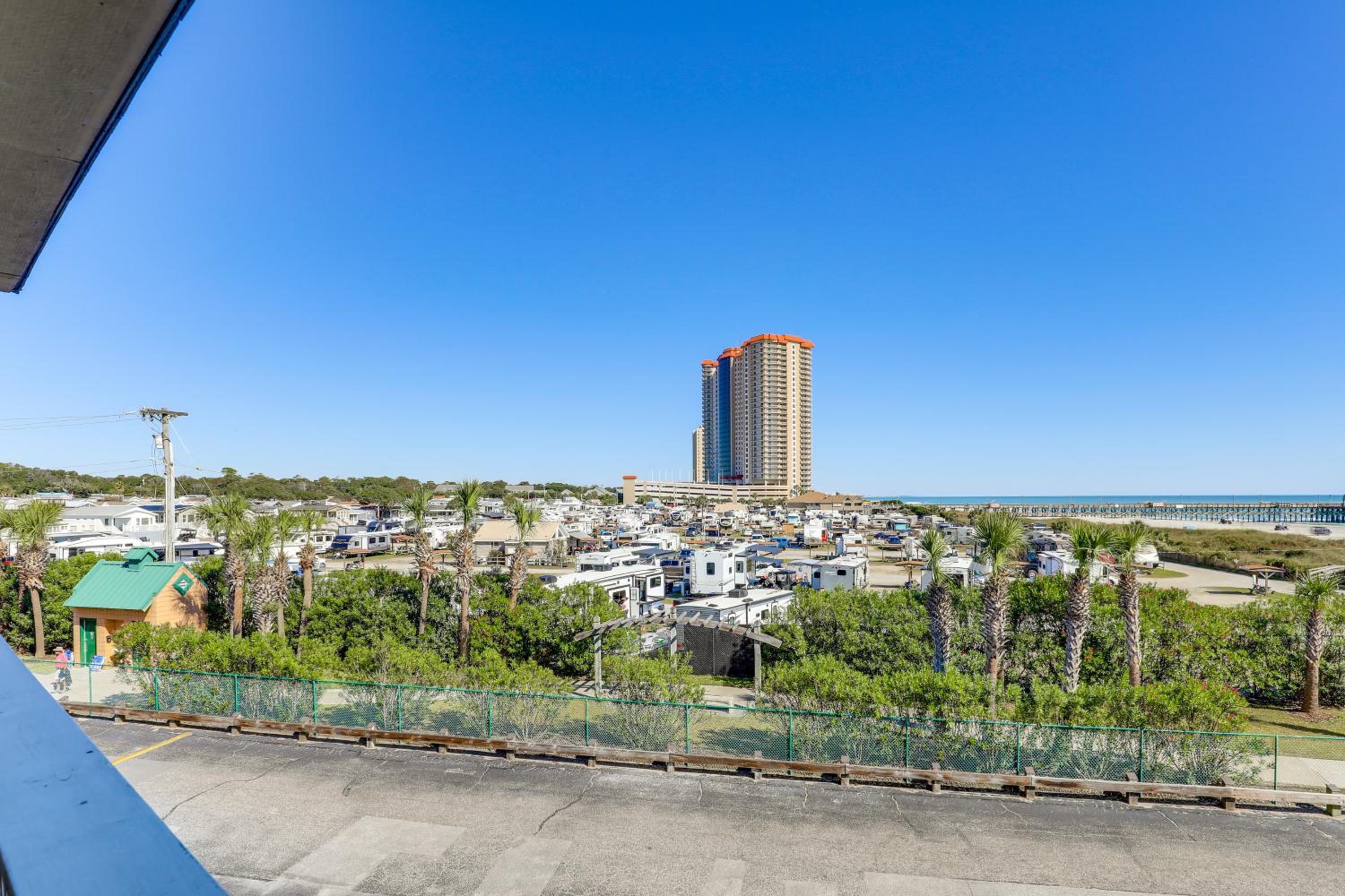 Steps to Sea! 3rd-Floor Myrtle Beach Condo with Pool