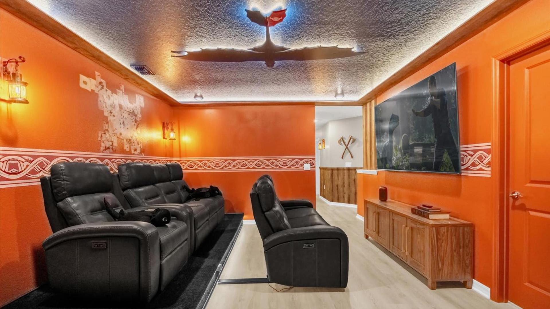 Stunning Resort Villa w Pool Cinema & Games Room