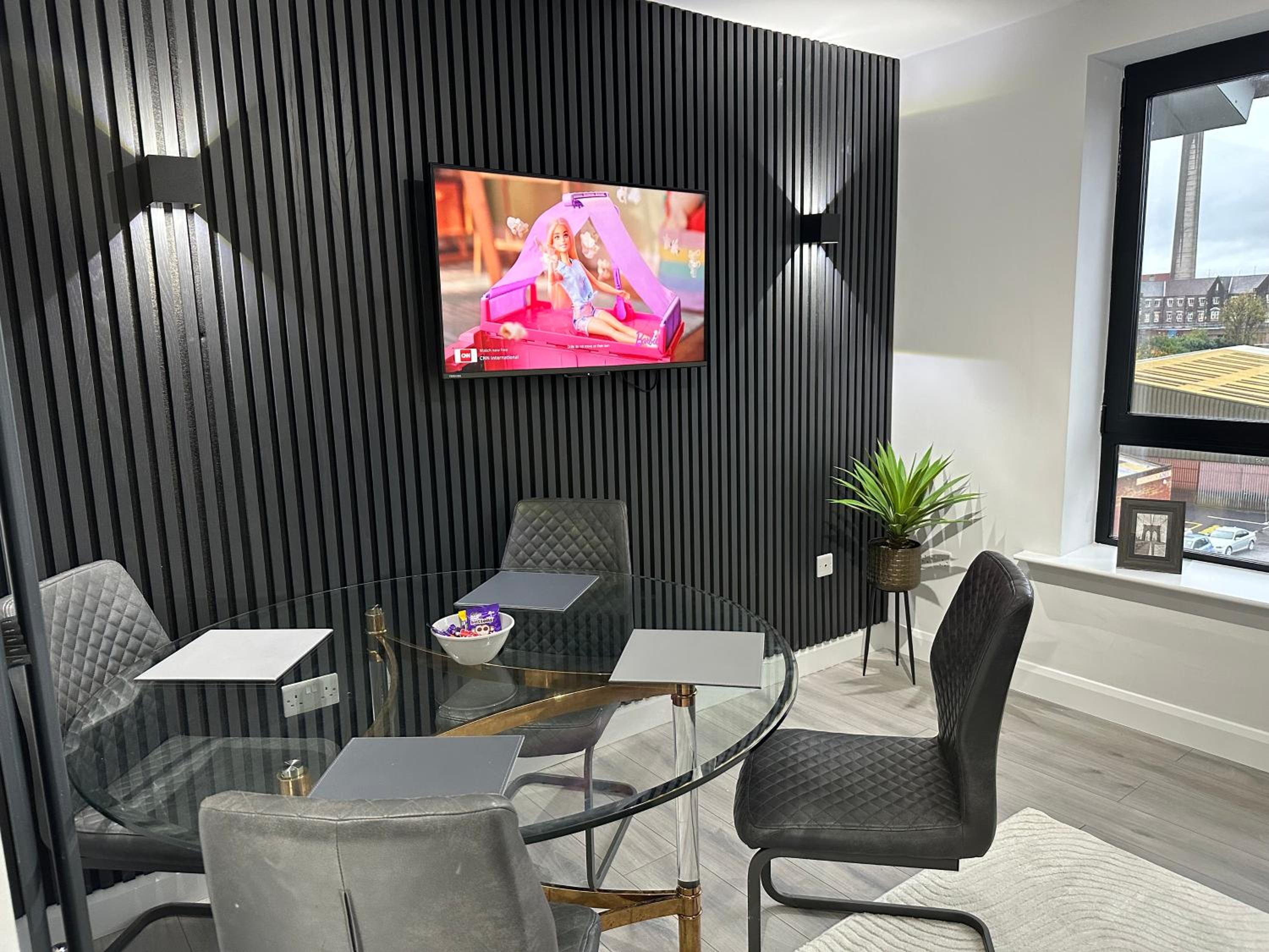 Lux 2bed apartment city center Free parking