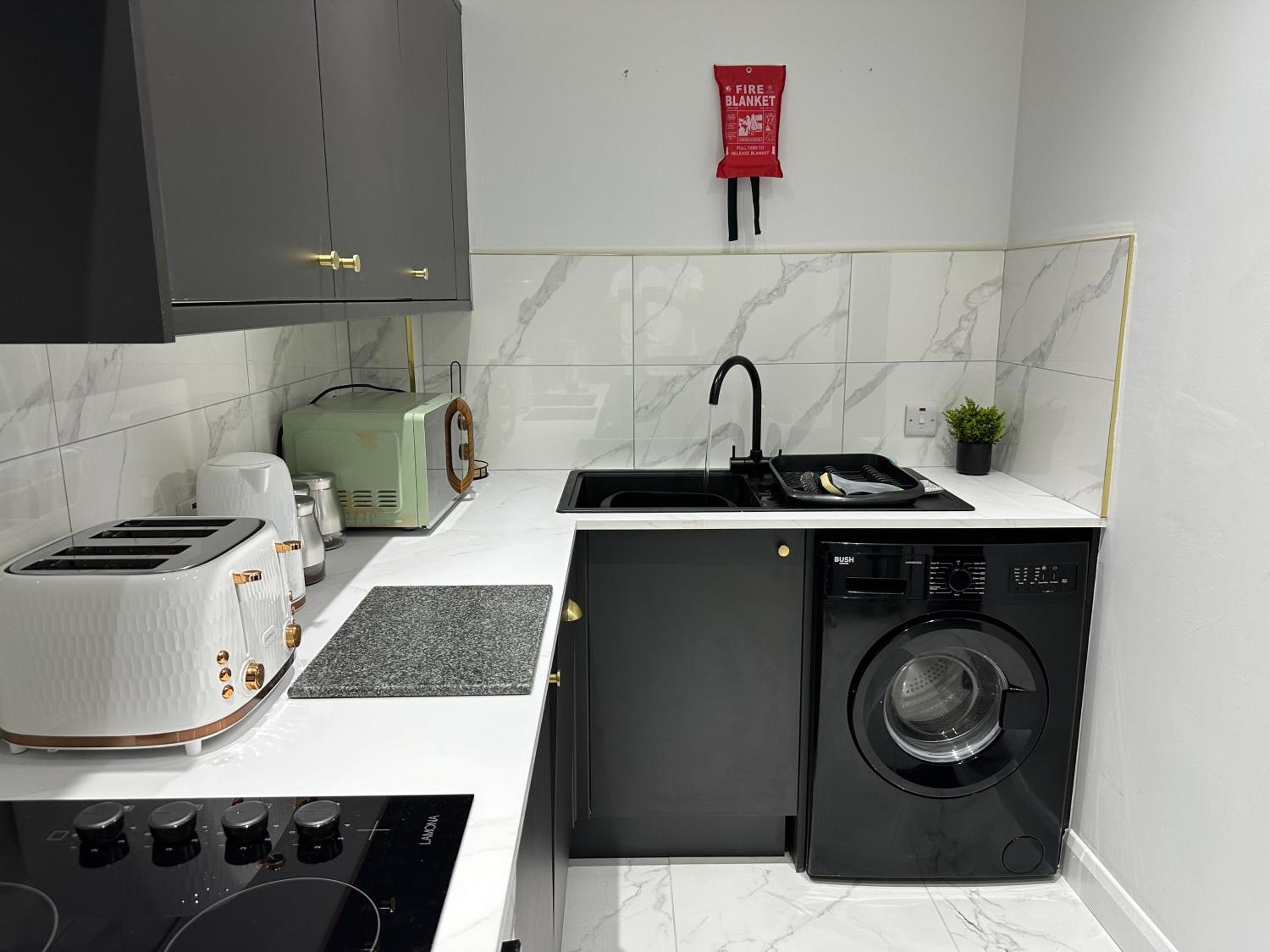 Lux 2bed apartment city center Free parking