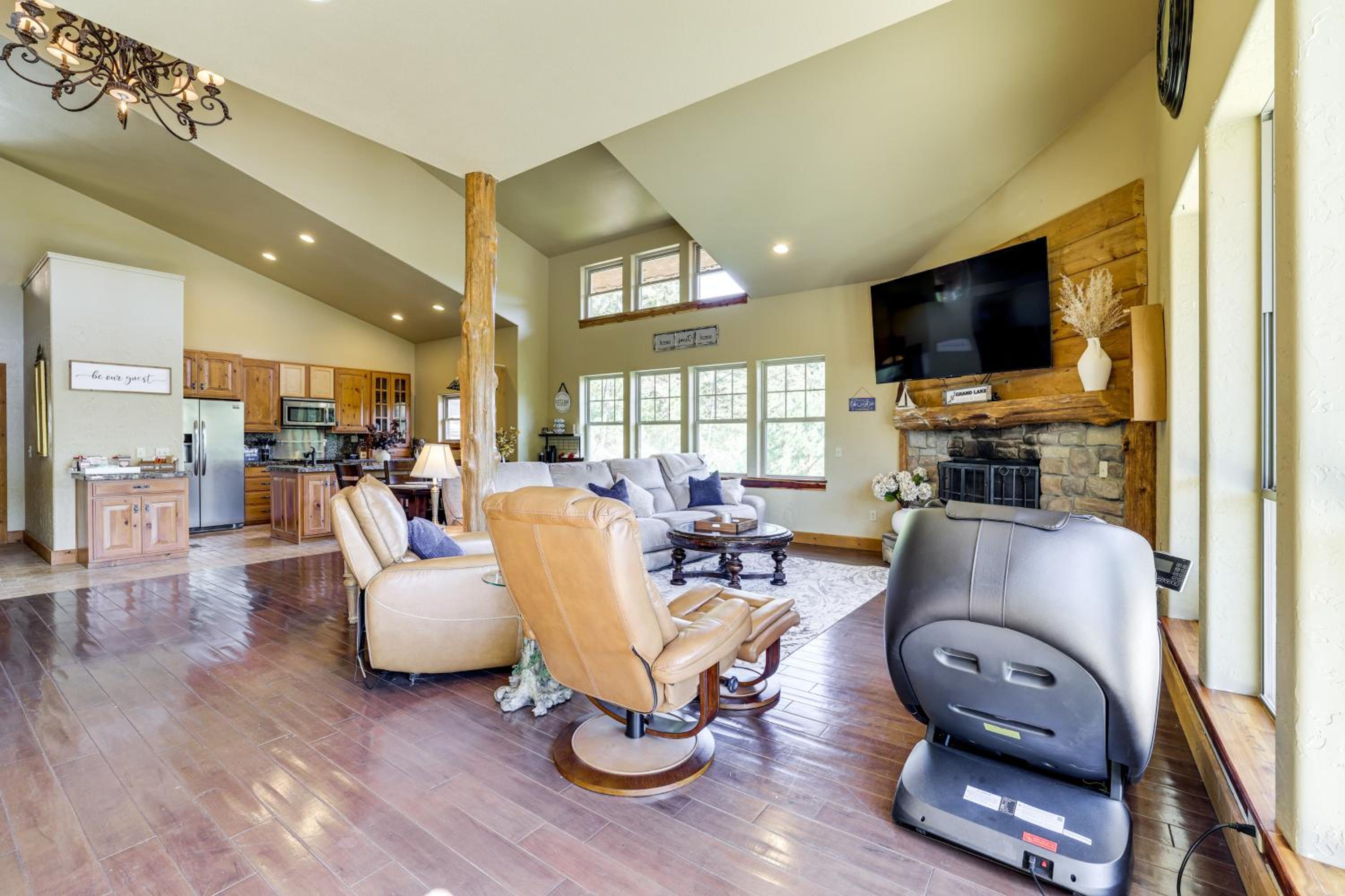 Grand Lake Waterfront Getaway with Boat Slip!