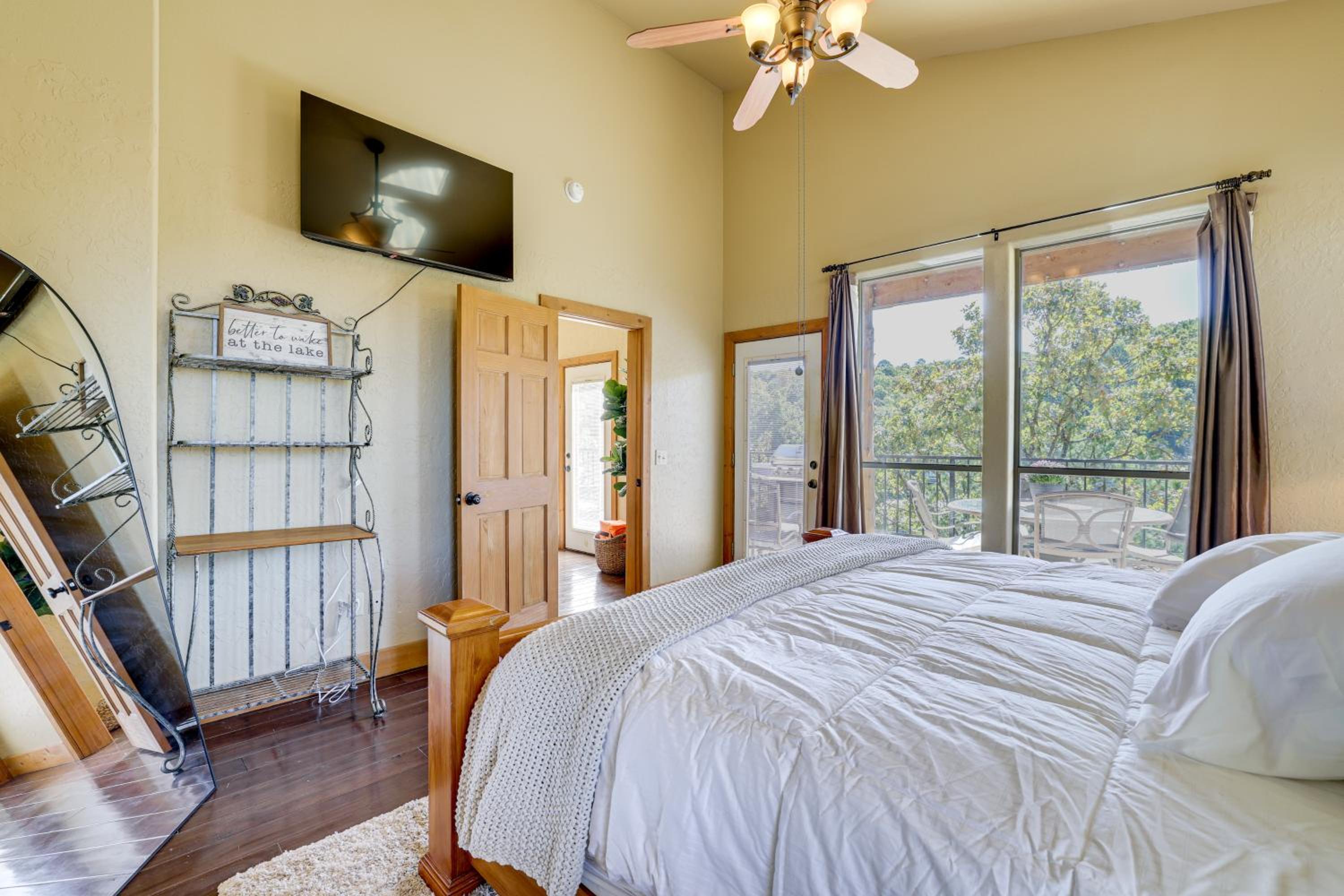 Grand Lake Waterfront Getaway with Boat Slip!