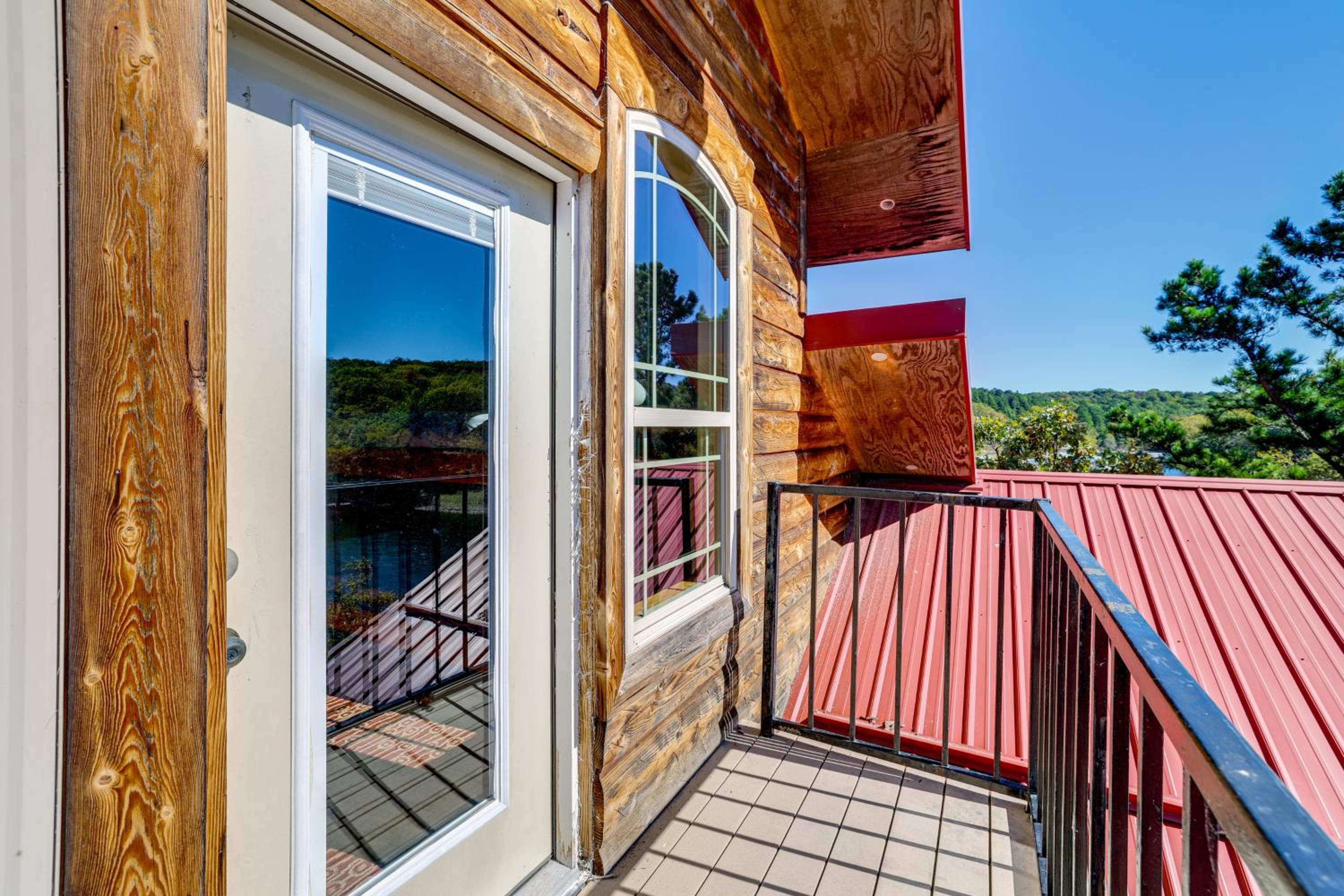 Grand Lake Waterfront Getaway with Boat Slip!