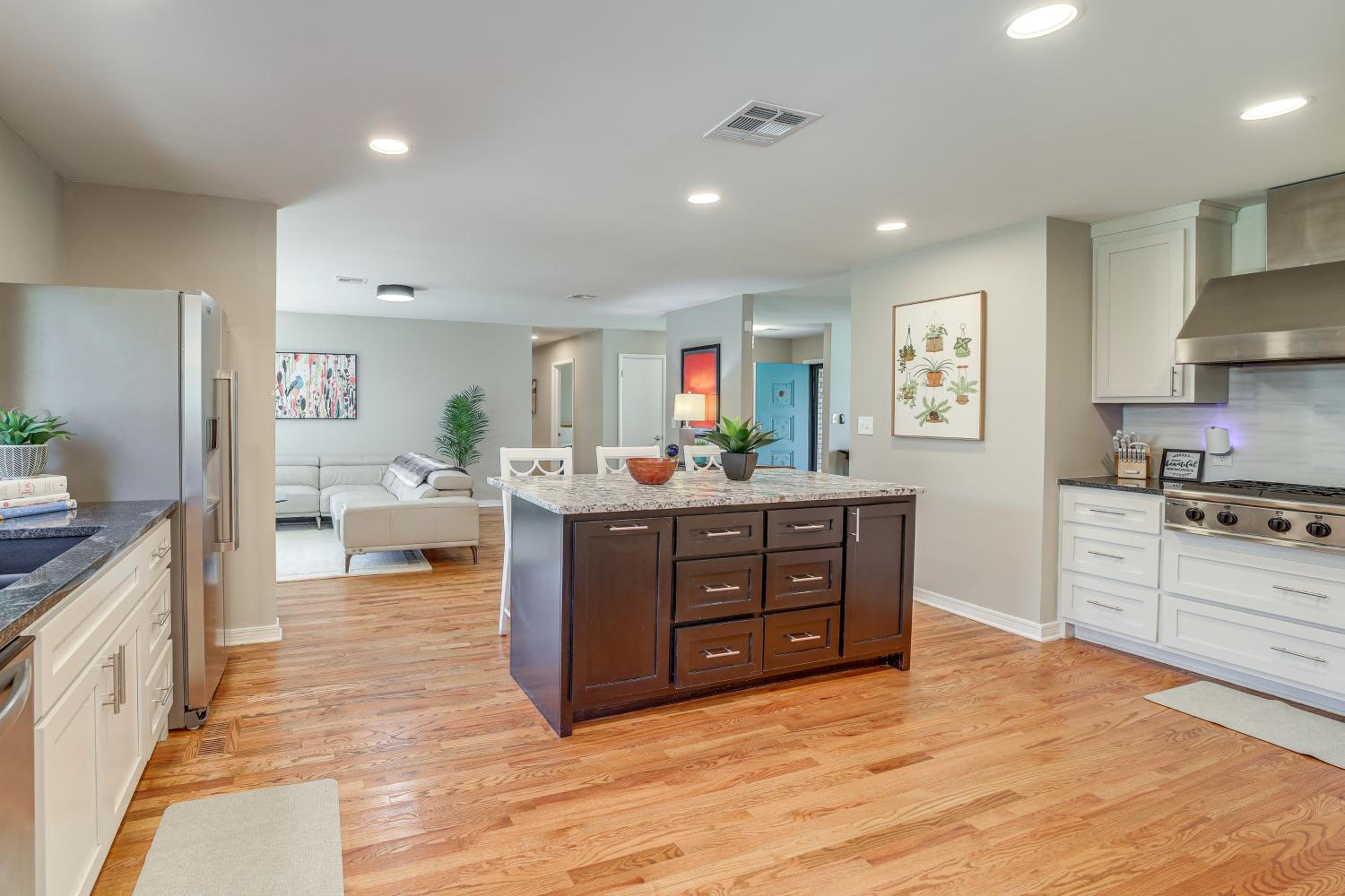 Pet-Friendly Home with Yard 8 Mi to Downtown Tulsa!