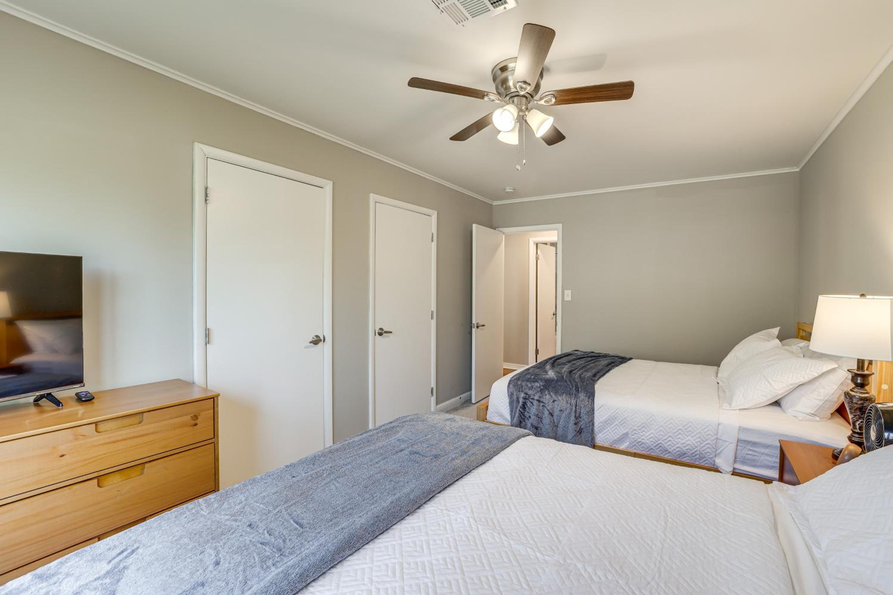 Pet-Friendly Home with Yard 8 Mi to Downtown Tulsa!