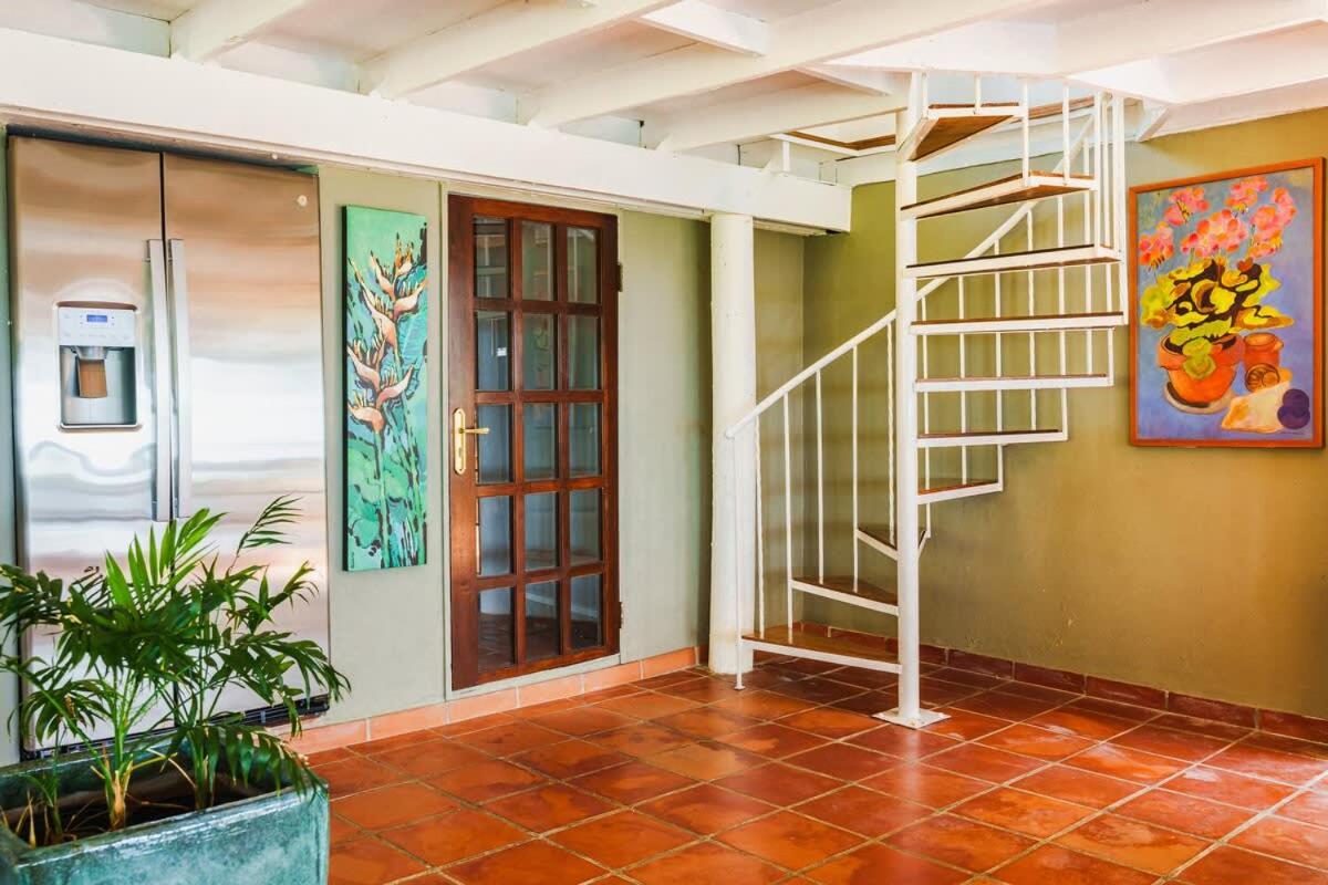 Chalet Lulu | Yoga/Retreat | P Solar | Hot Tub