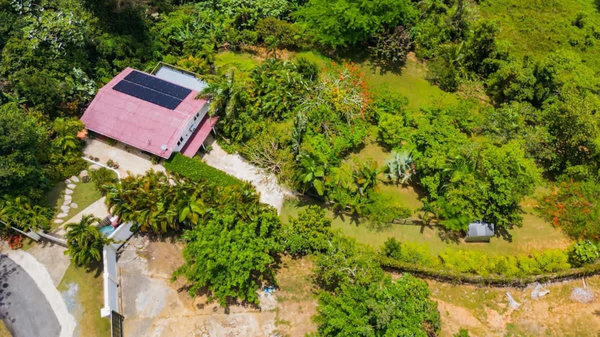 Chalet Lulu | Yoga/Retreat | P Solar | Hot Tub