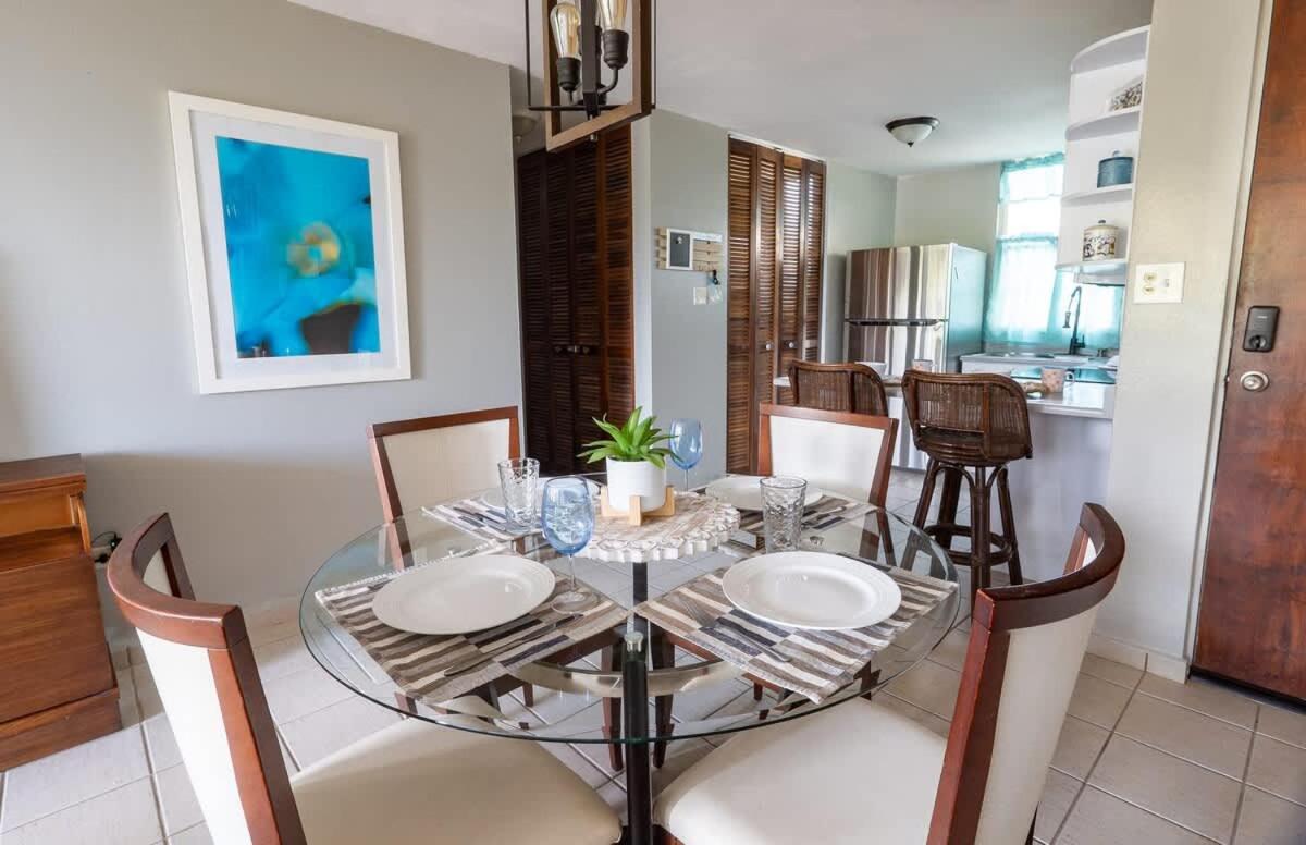 Coral 17 Costa Brava Condo, Pool, 5 Min from Beach