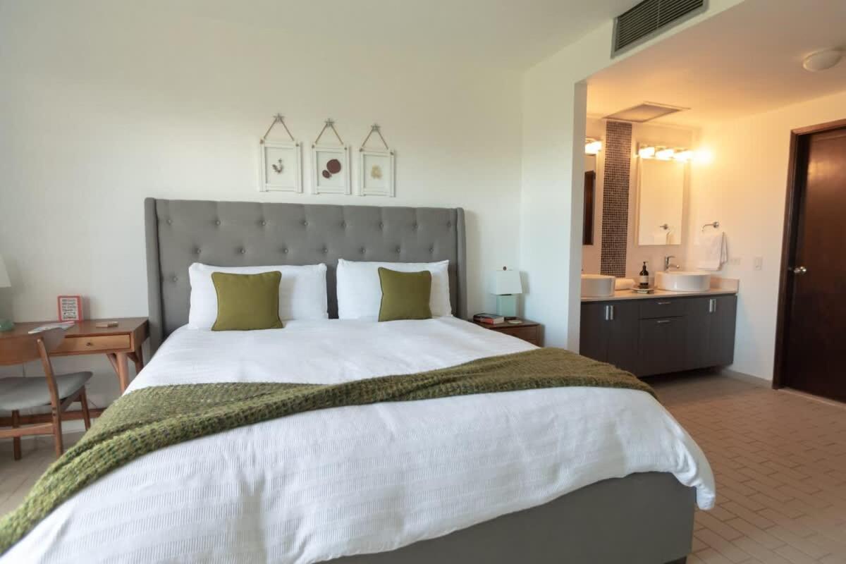 Selah | Travelers Nesters in Palmas Del Mar