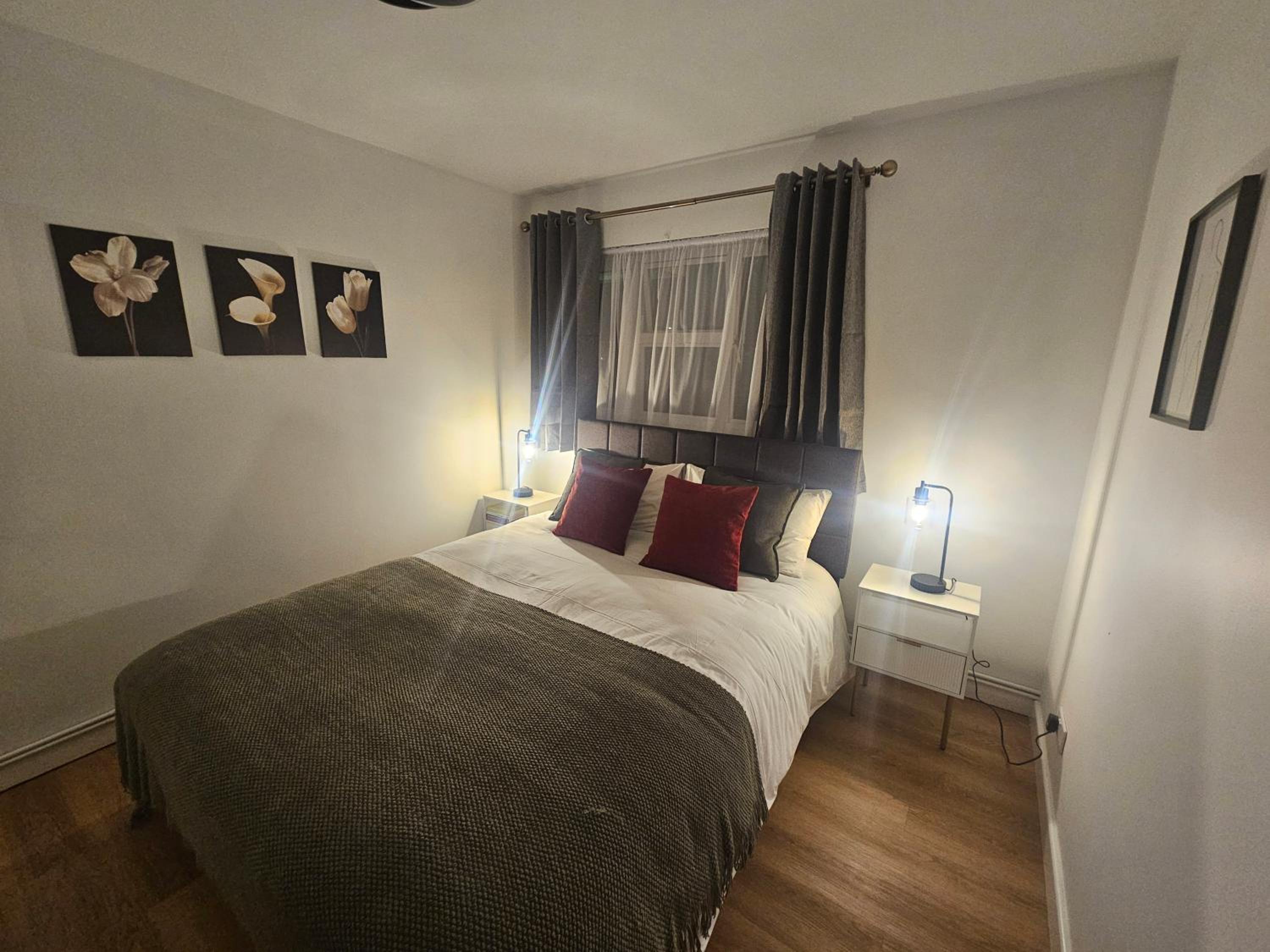 Bright & Modern Apartment, Central Location, Free Parking & Fast Wi Fi