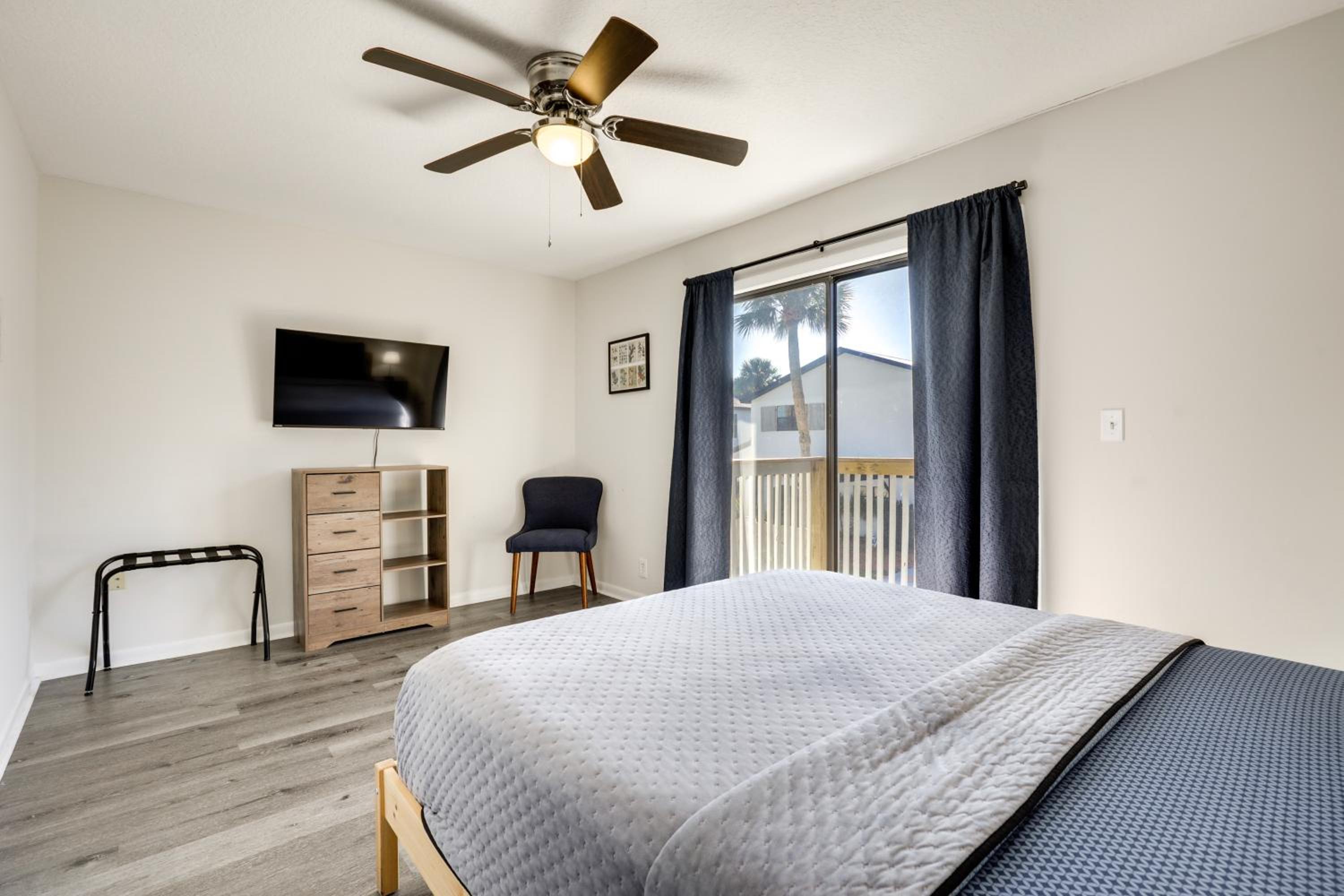 Stylish and Walkable! Pet-Friendly St Augustine Gem!