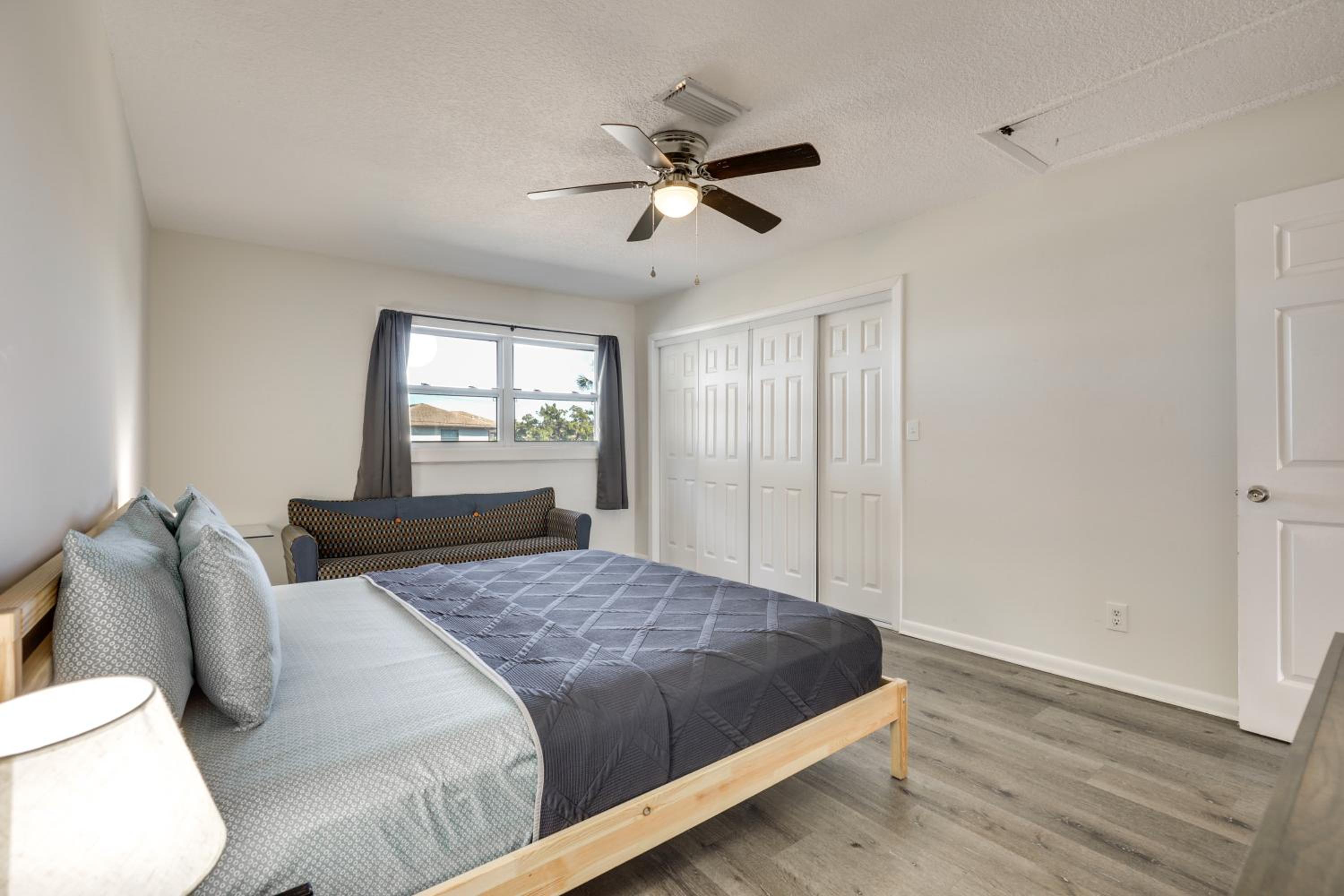 Stylish and Walkable! Pet-Friendly St Augustine Gem!