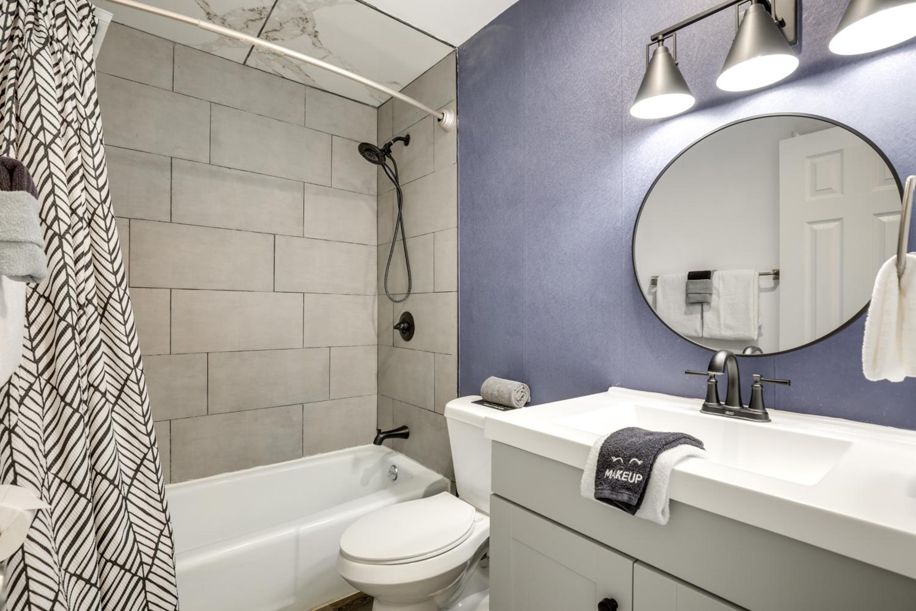 Stylish and Walkable! Pet-Friendly St Augustine Gem!