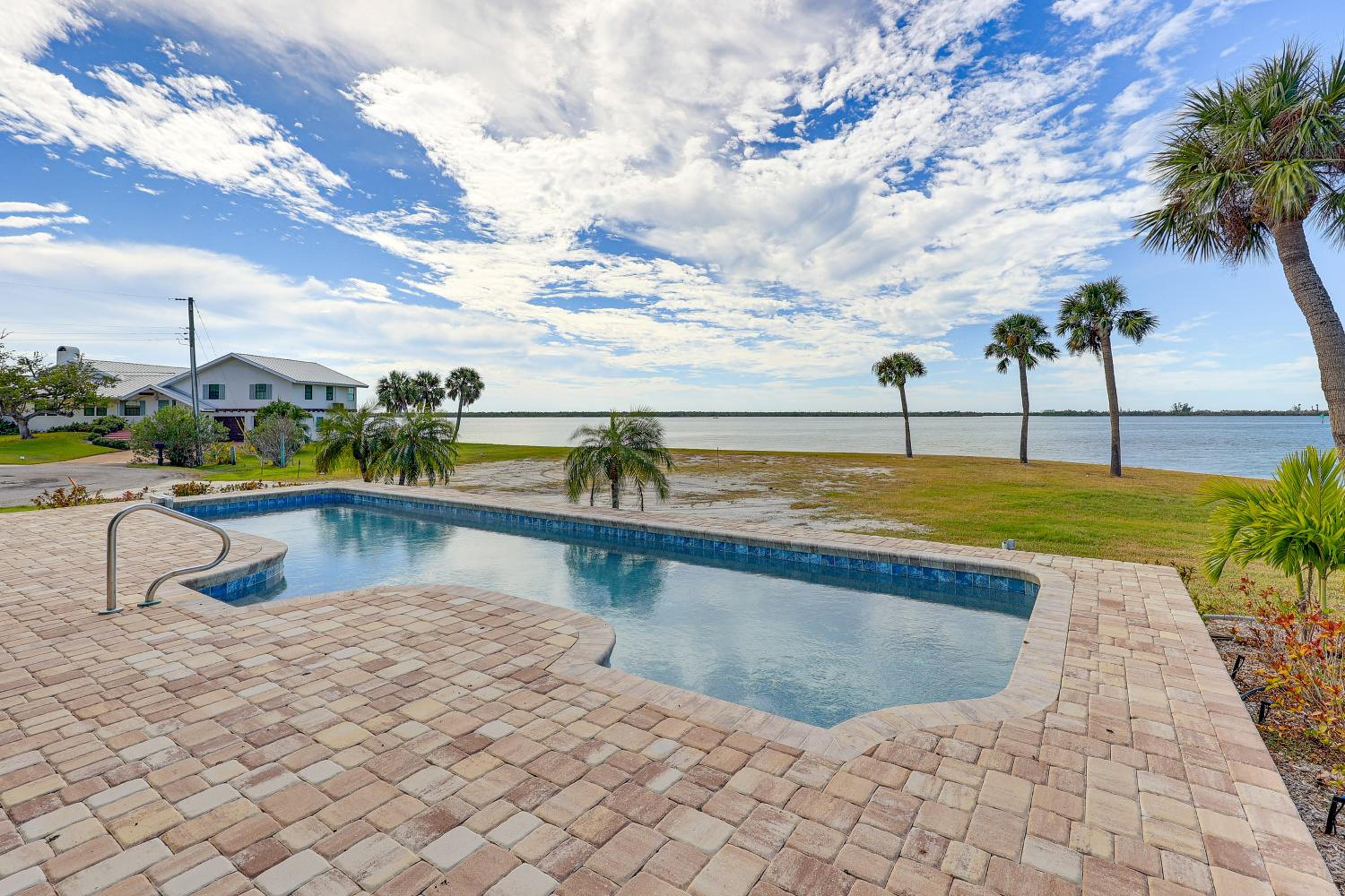 Canal-Front Gem with Dock! 4 Mi to Englewood Beach