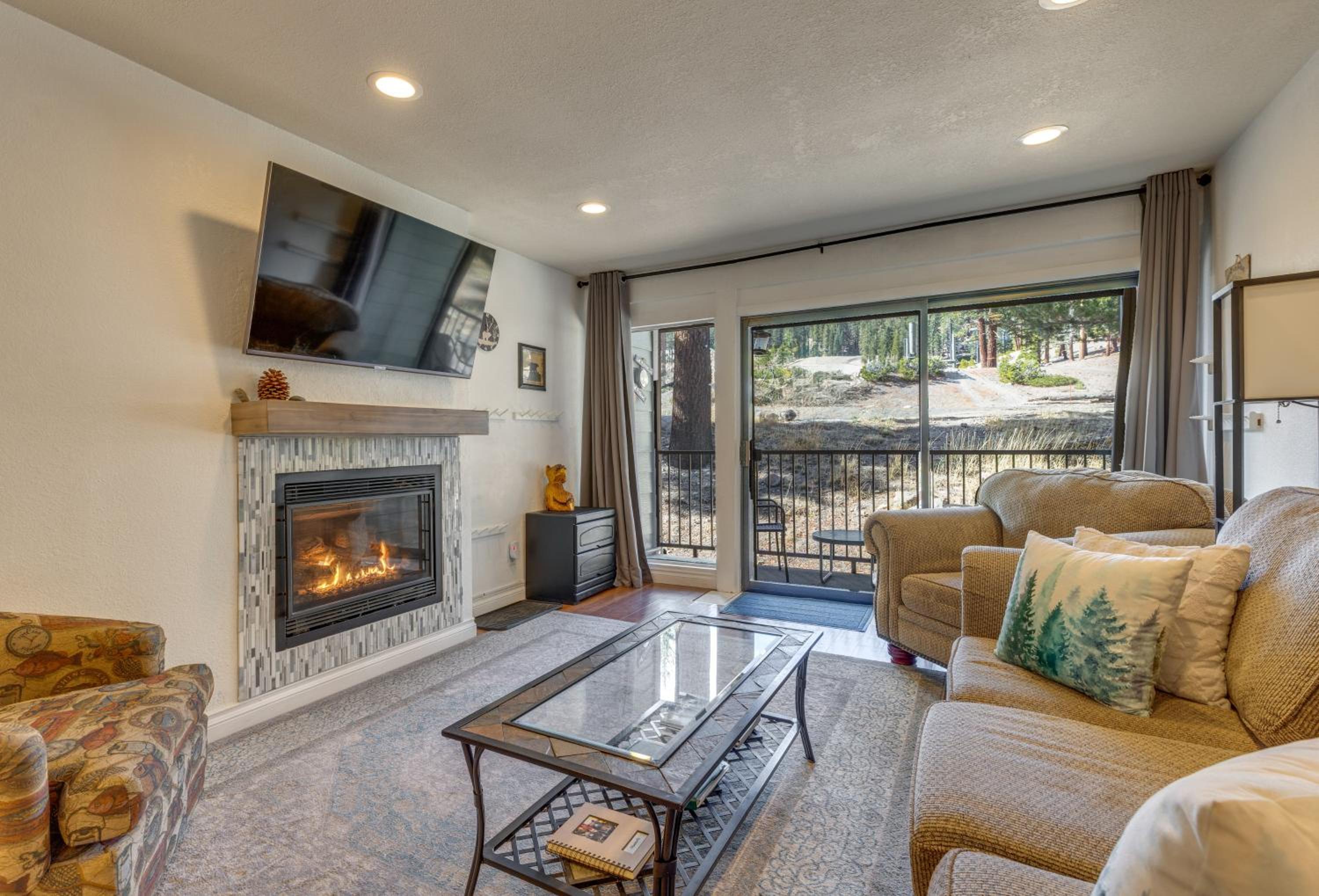 Mammoth Mtn Ski-InandOut Condo with Hot Tub Access!