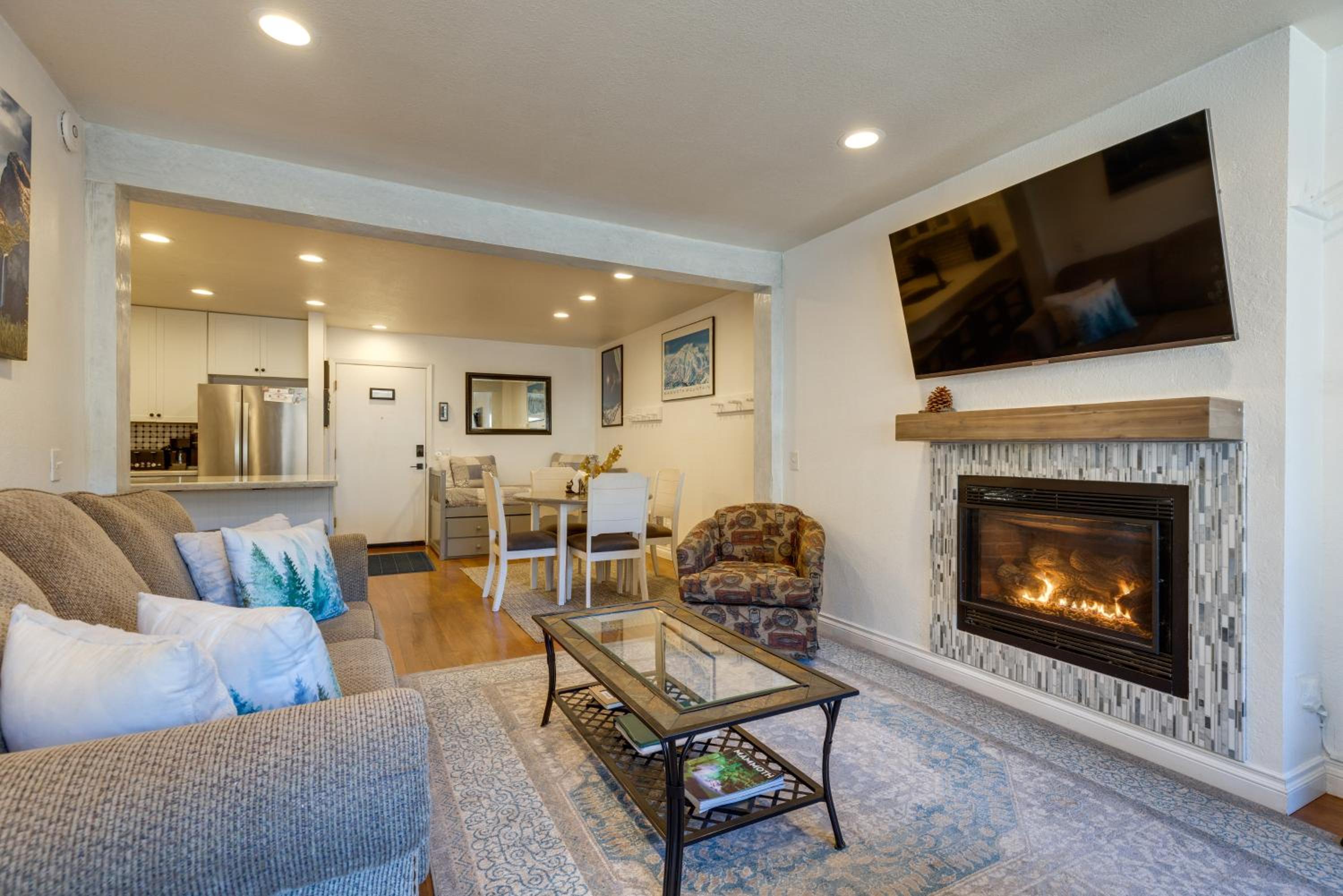 Mammoth Mtn Ski-InandOut Condo with Hot Tub Access!