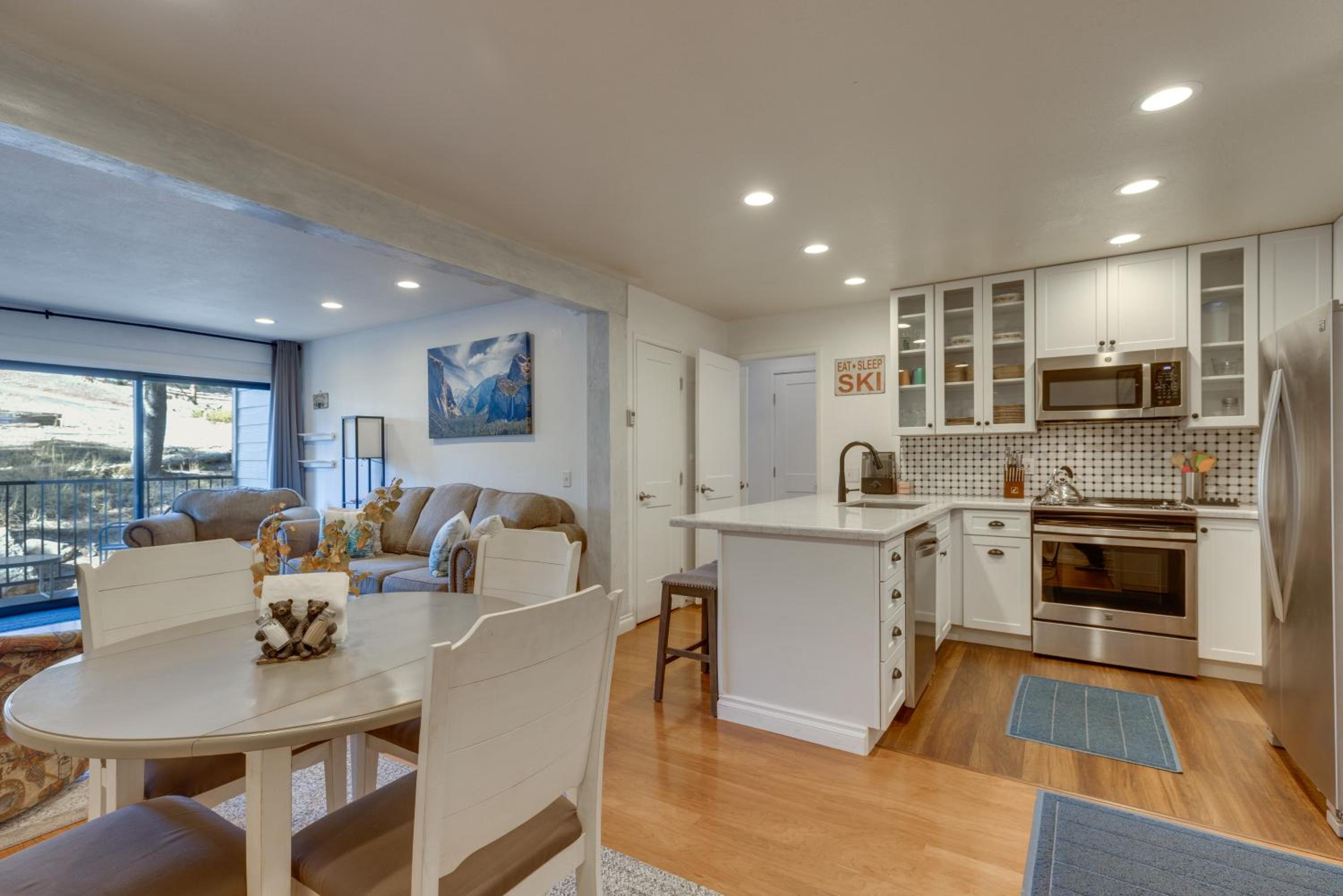Mammoth Mtn Ski-InandOut Condo with Hot Tub Access!