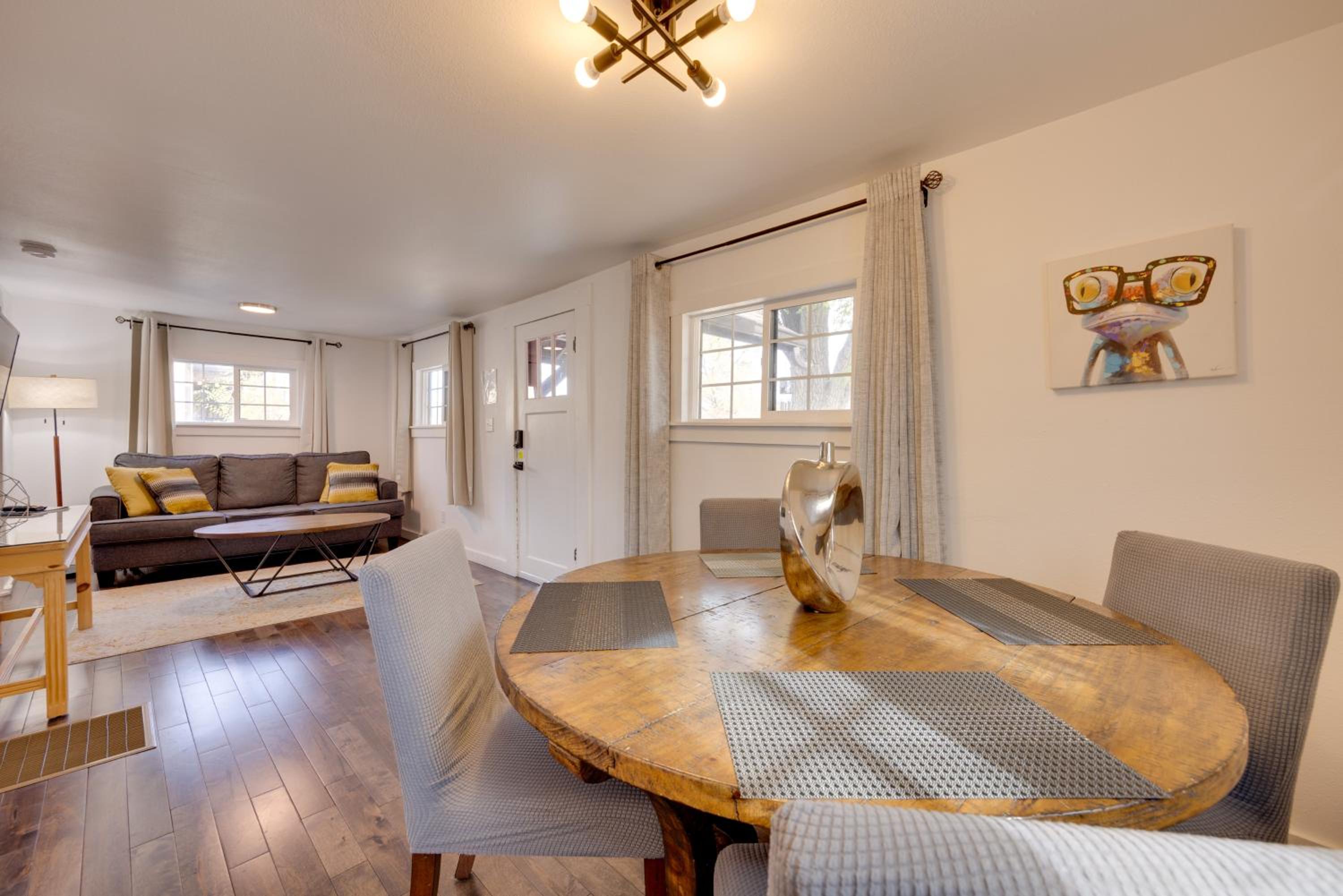 2 Mi to Dtwn Colorado Springs Gem with Hot Tub!