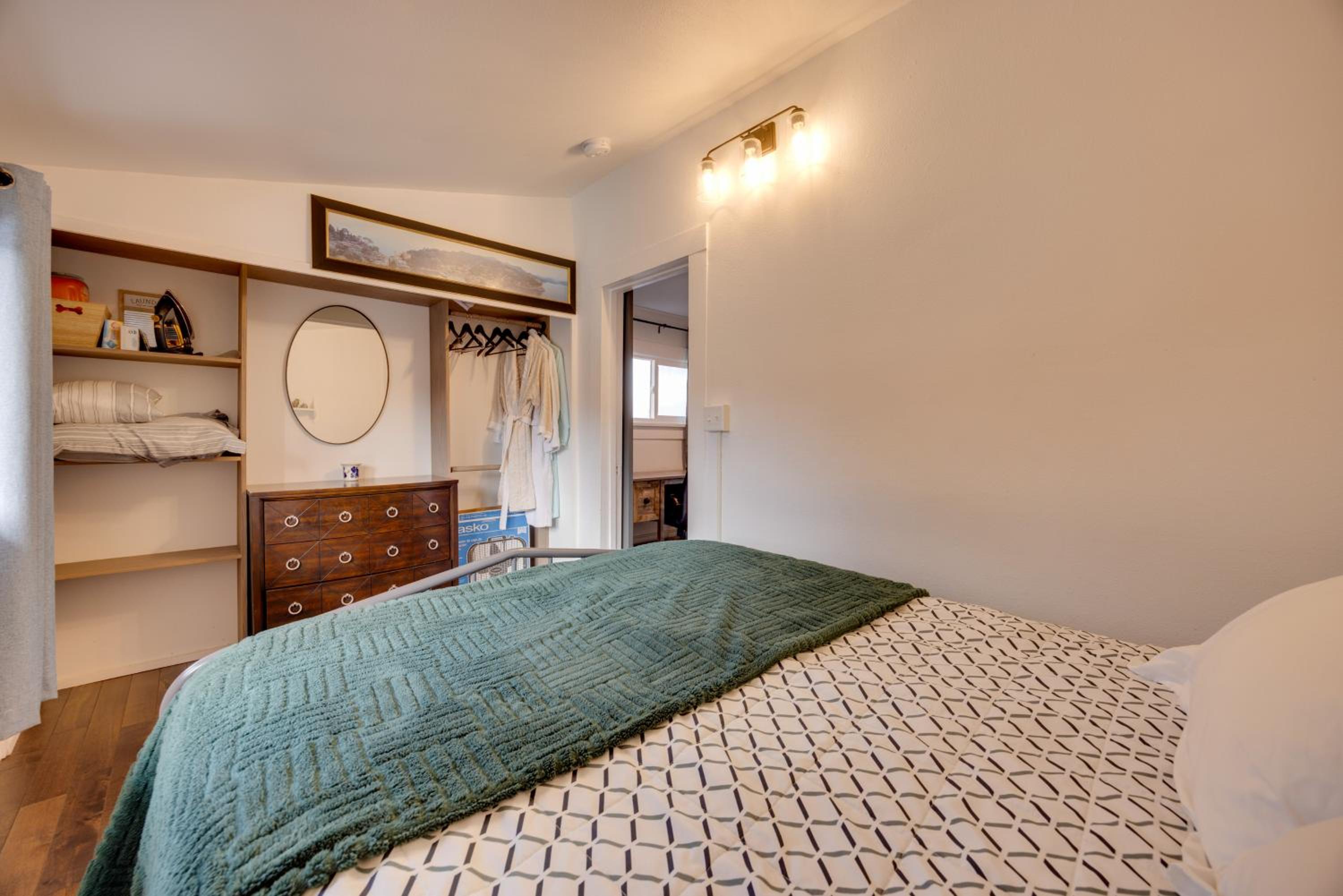 2 Mi to Dtwn Colorado Springs Gem with Hot Tub!