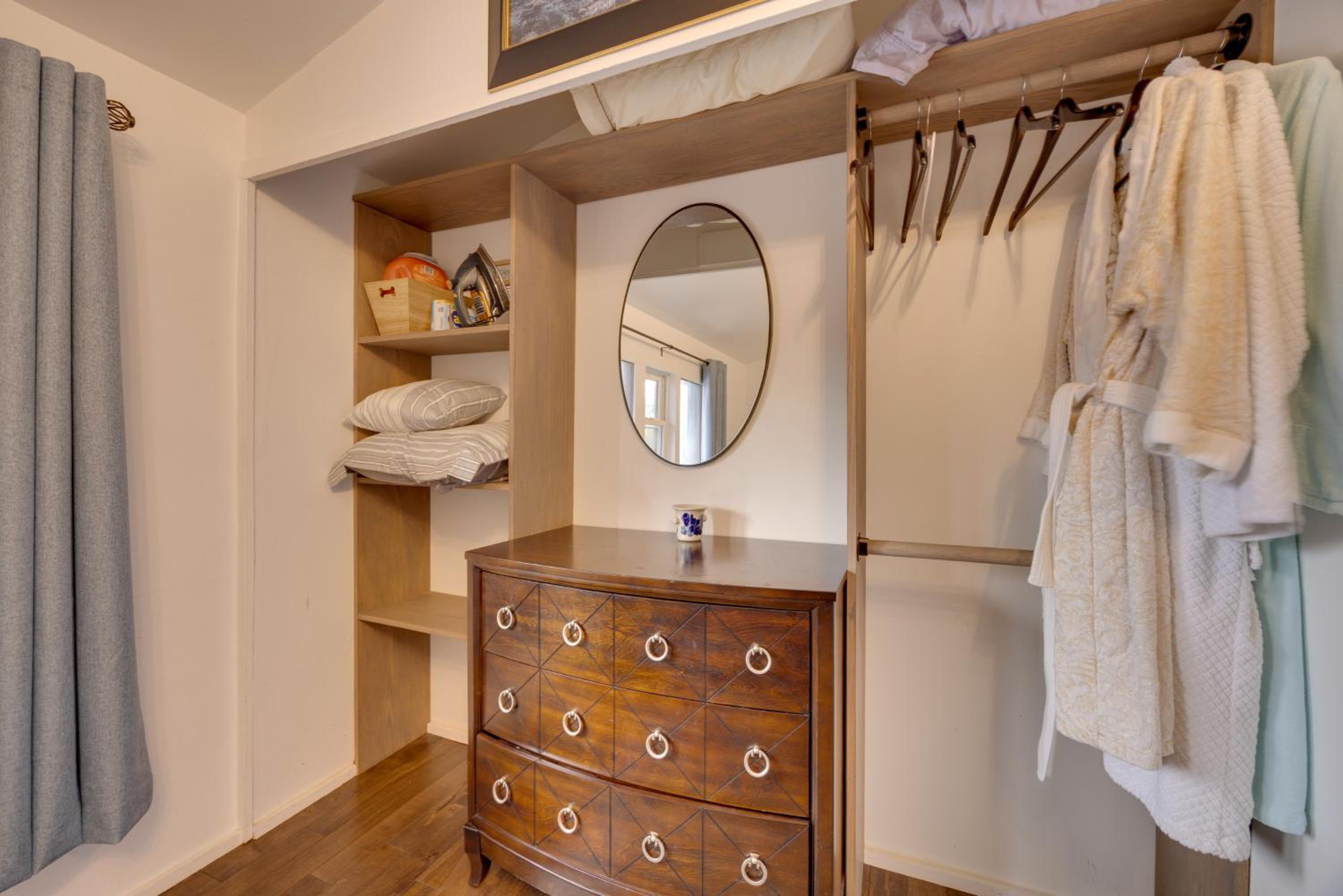 2 Mi to Dtwn Colorado Springs Gem with Hot Tub!