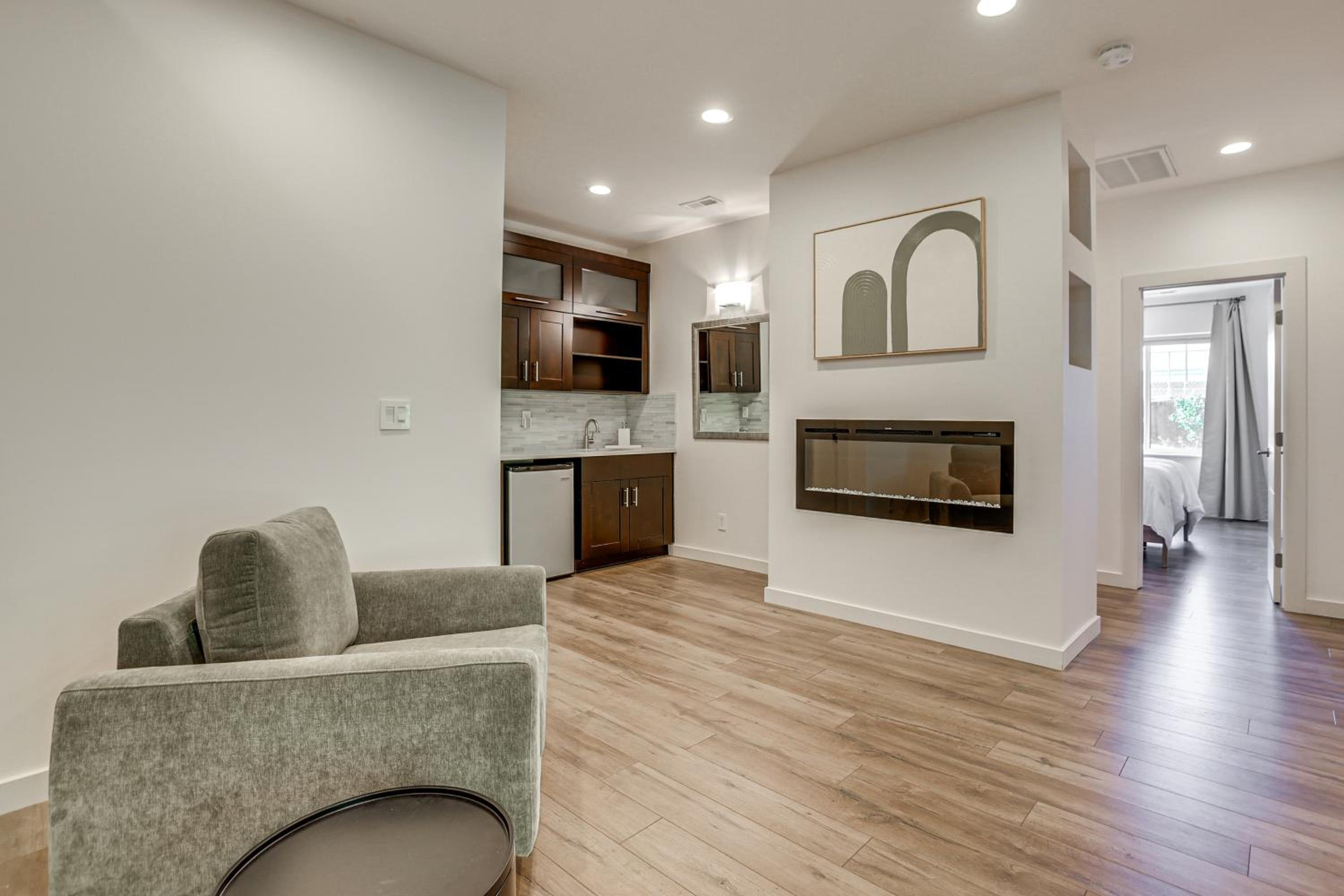 4 Mi to Dtwn Greenville Group-Ready Home with Yard