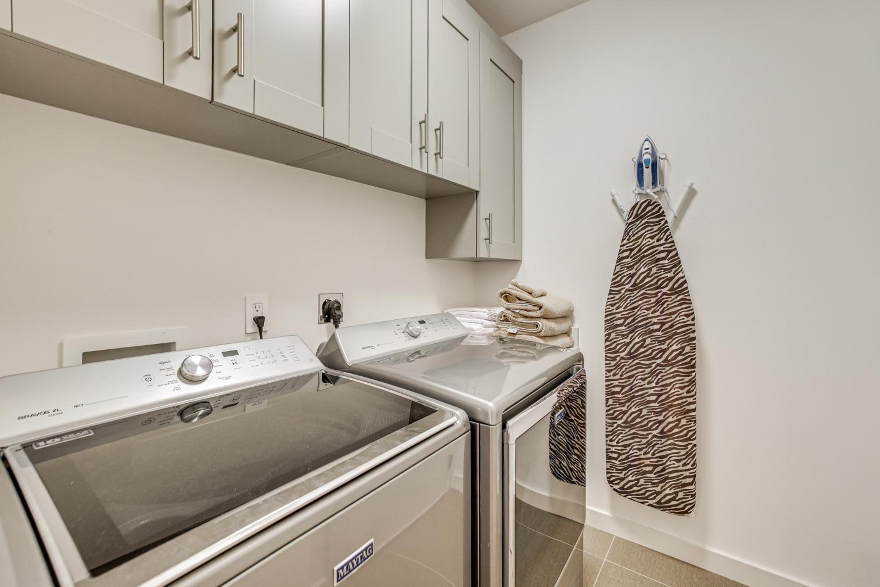 4 Mi to Dtwn Greenville Group-Ready Home with Yard