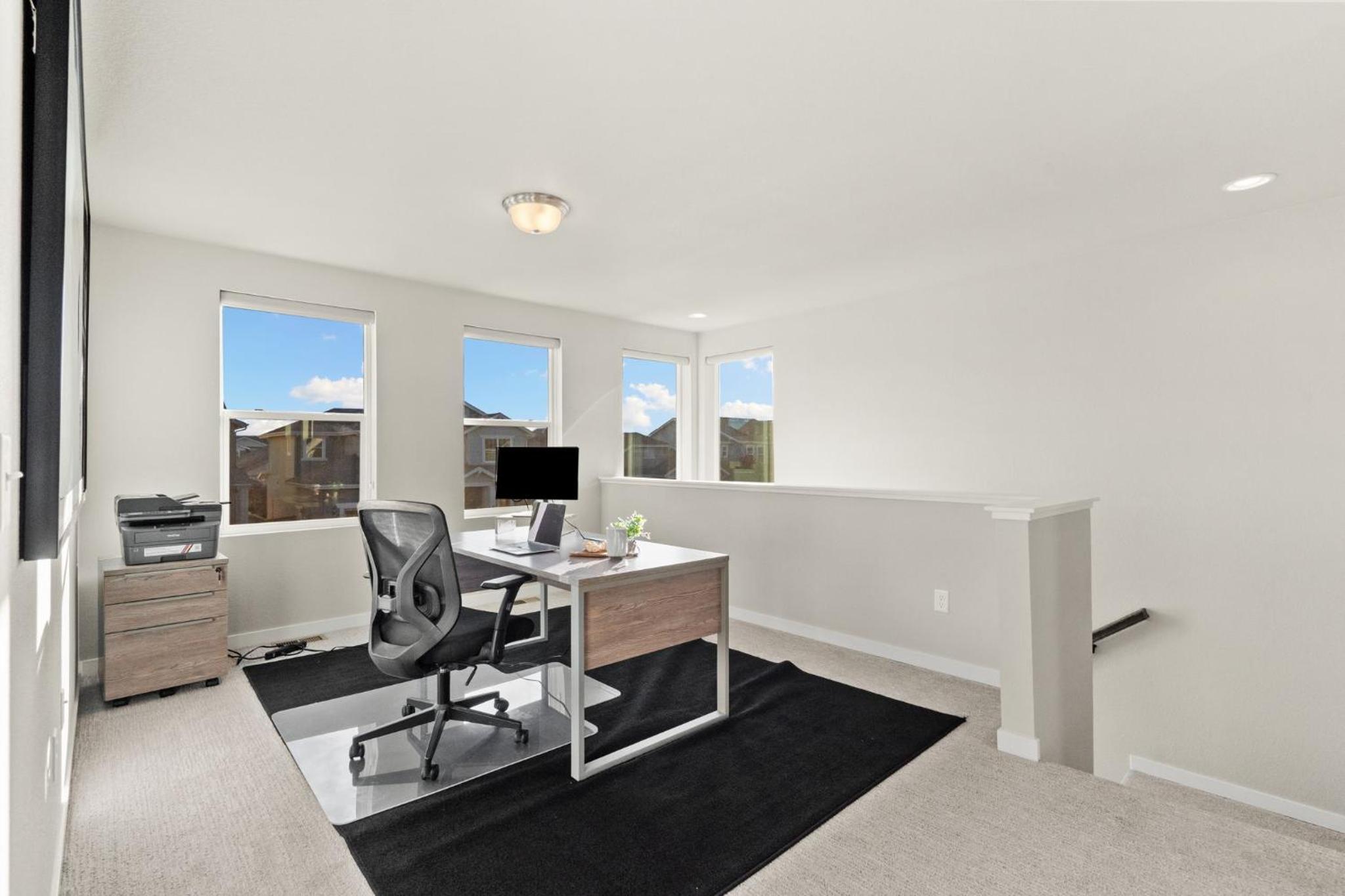 Comet Haus Modern 3BR with Office and King Beds