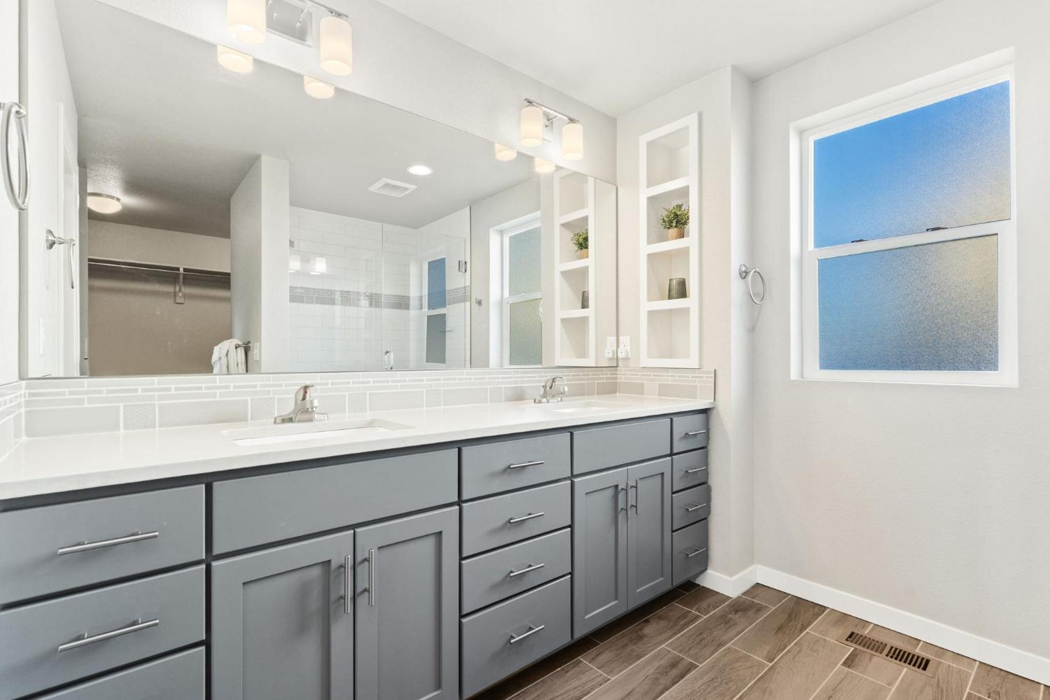 Comet Haus Modern 3BR with Office and King Beds