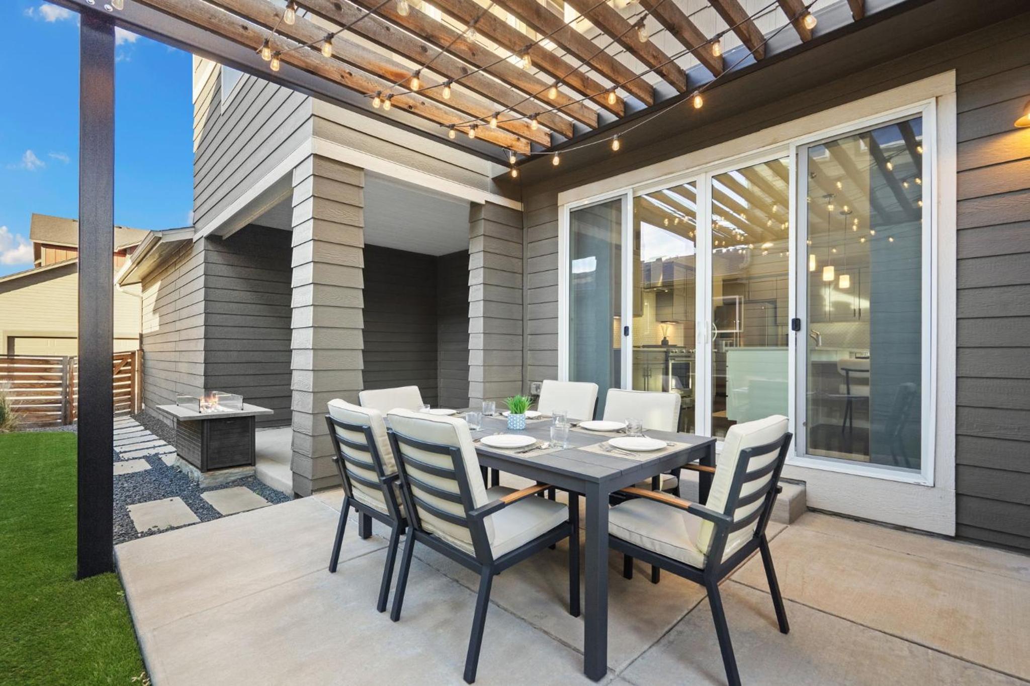 Comet Haus Modern 3BR with Office and King Beds