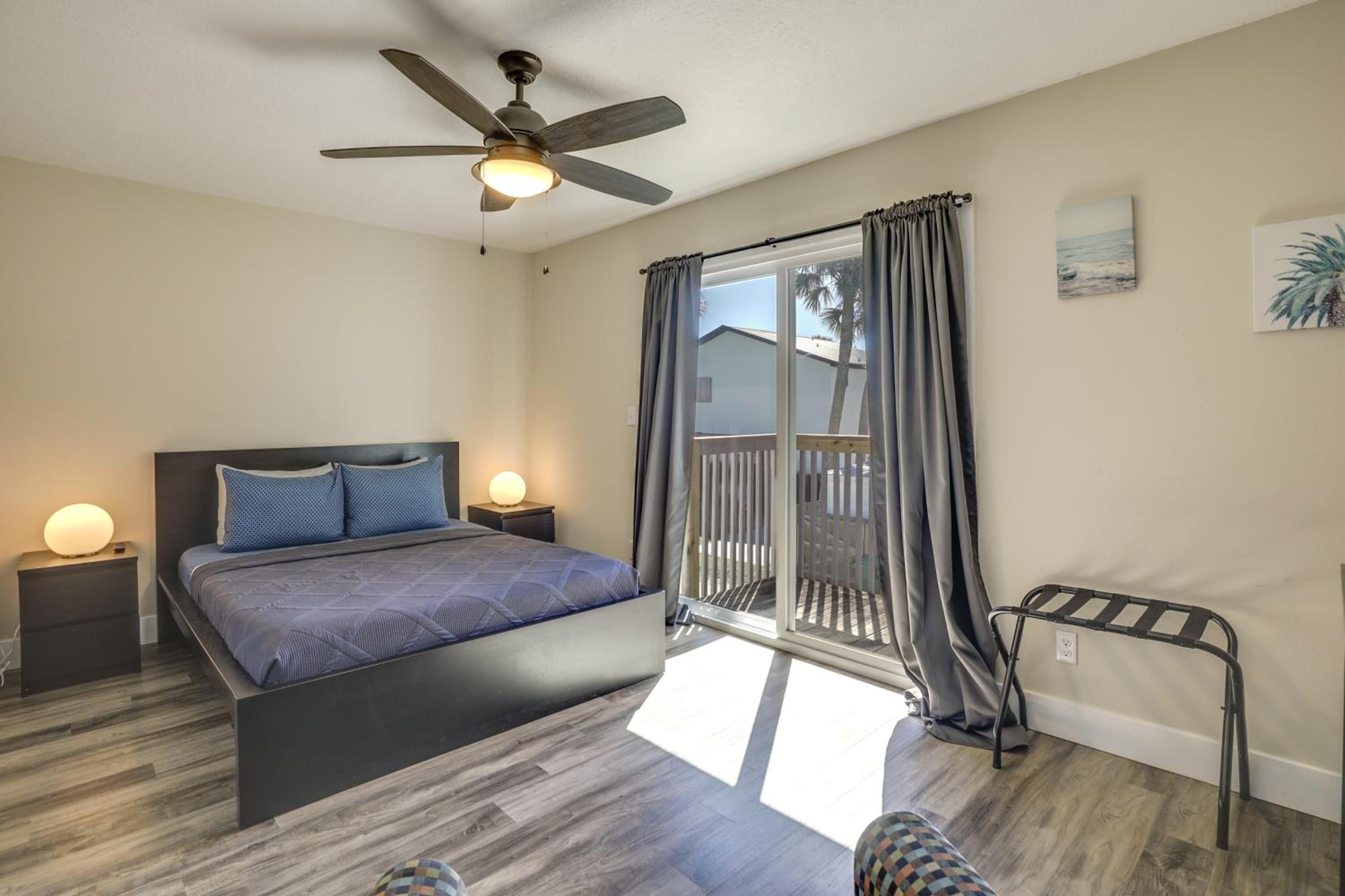 Prime Spot Near Dtwn! Modern Anastasia Island Home