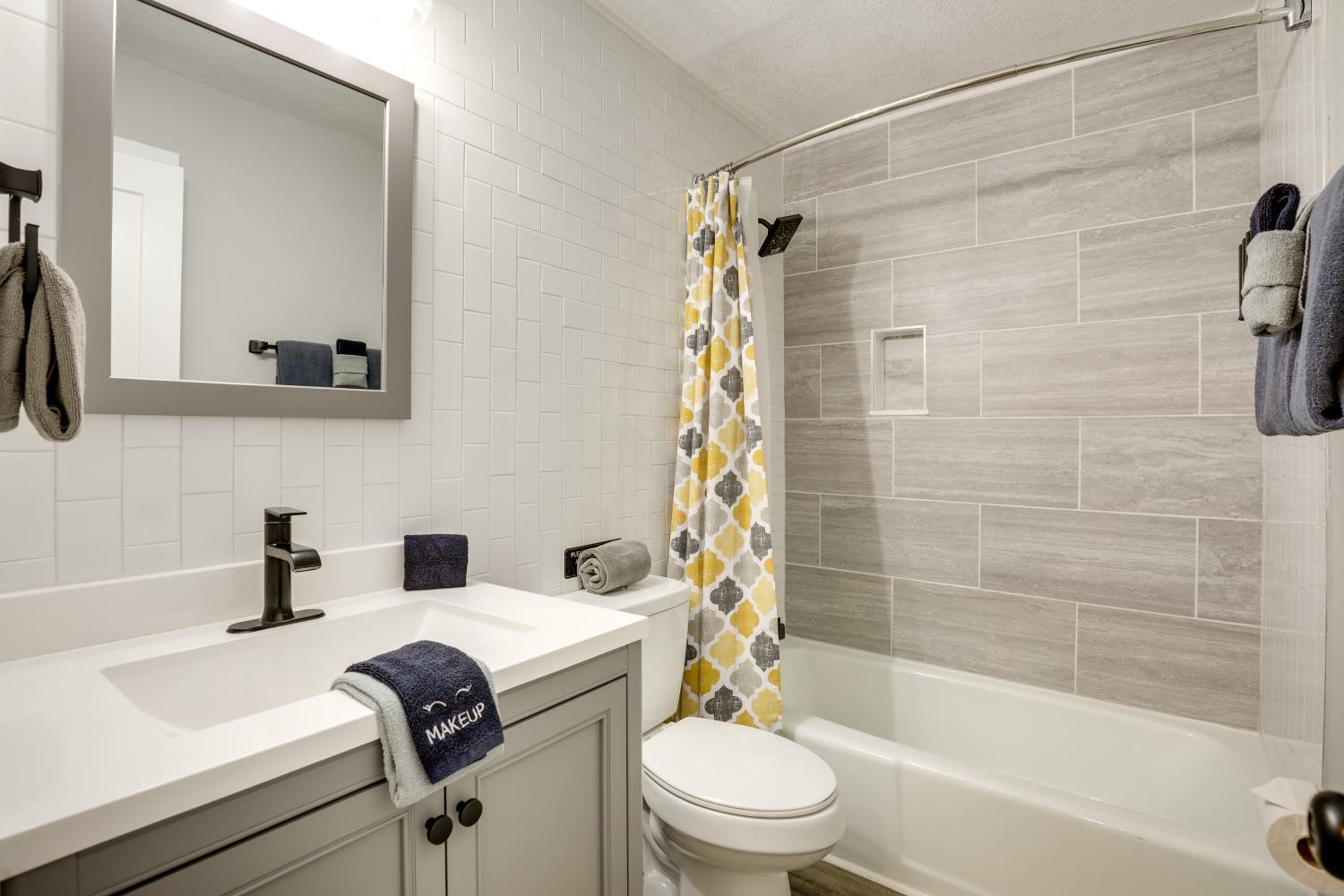 Prime Spot Near Dtwn! Modern Anastasia Island Home