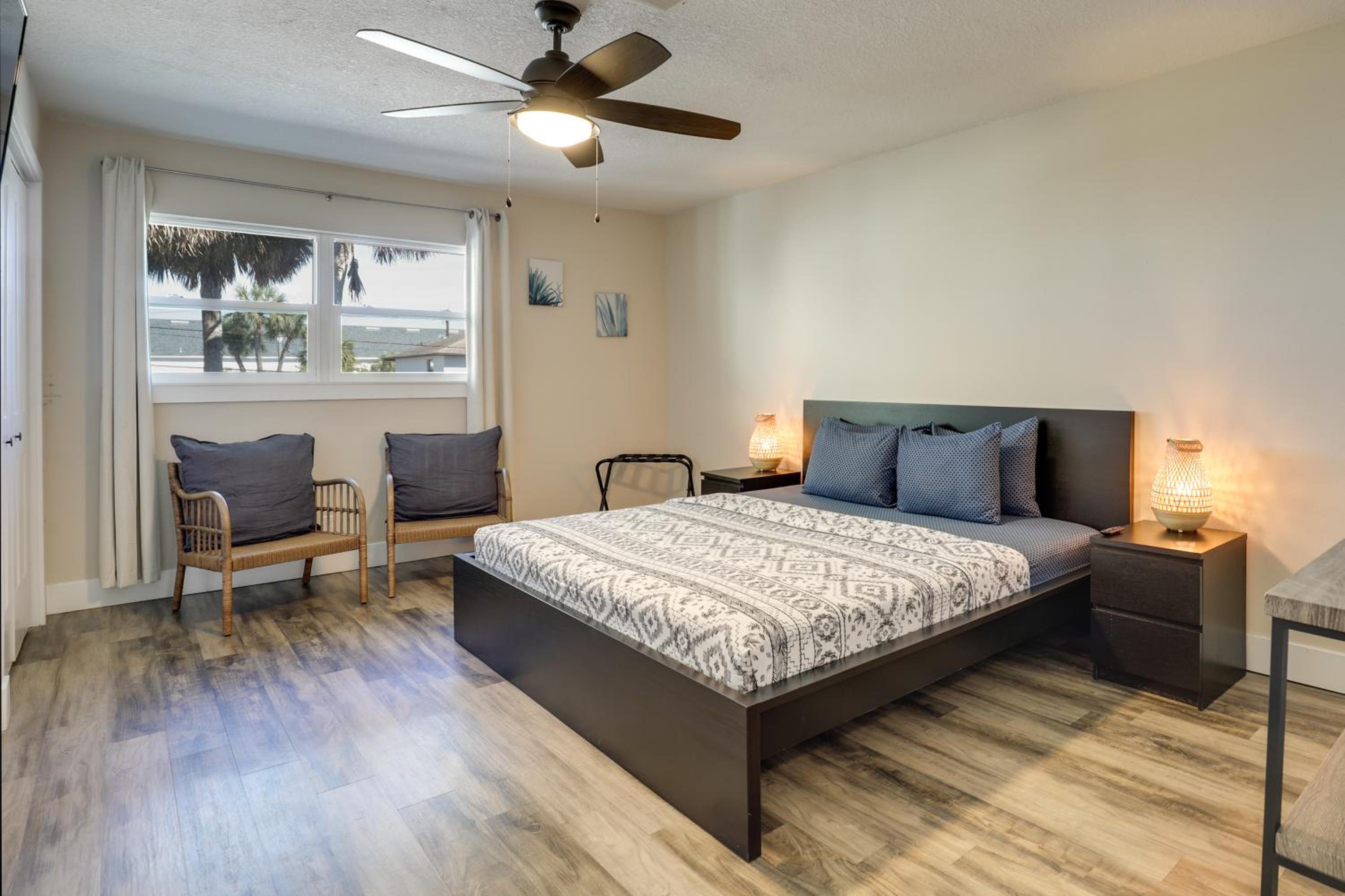 Prime Spot Near Dtwn! Modern Anastasia Island Home