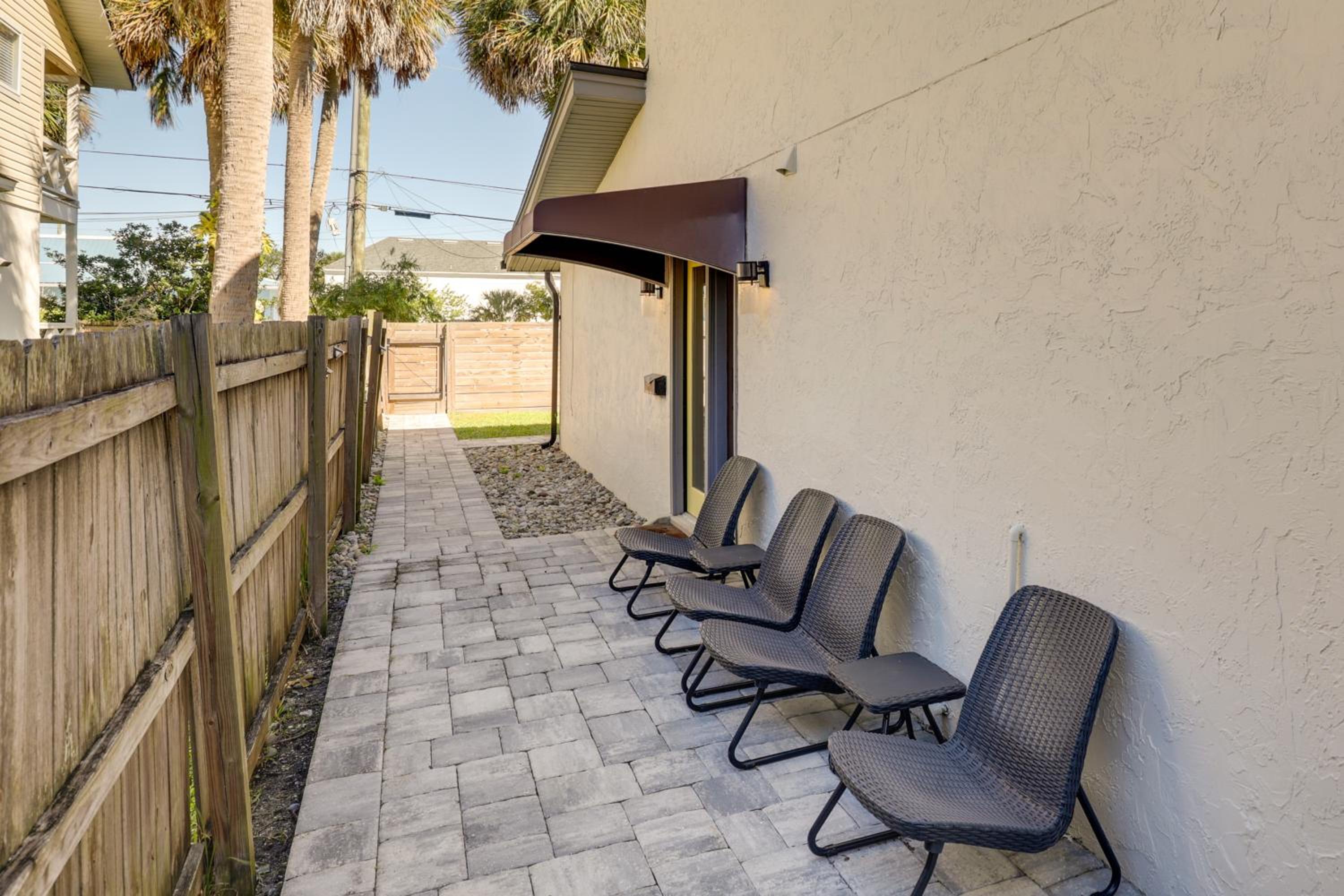 Prime Spot Near Dtwn! Modern Anastasia Island Home